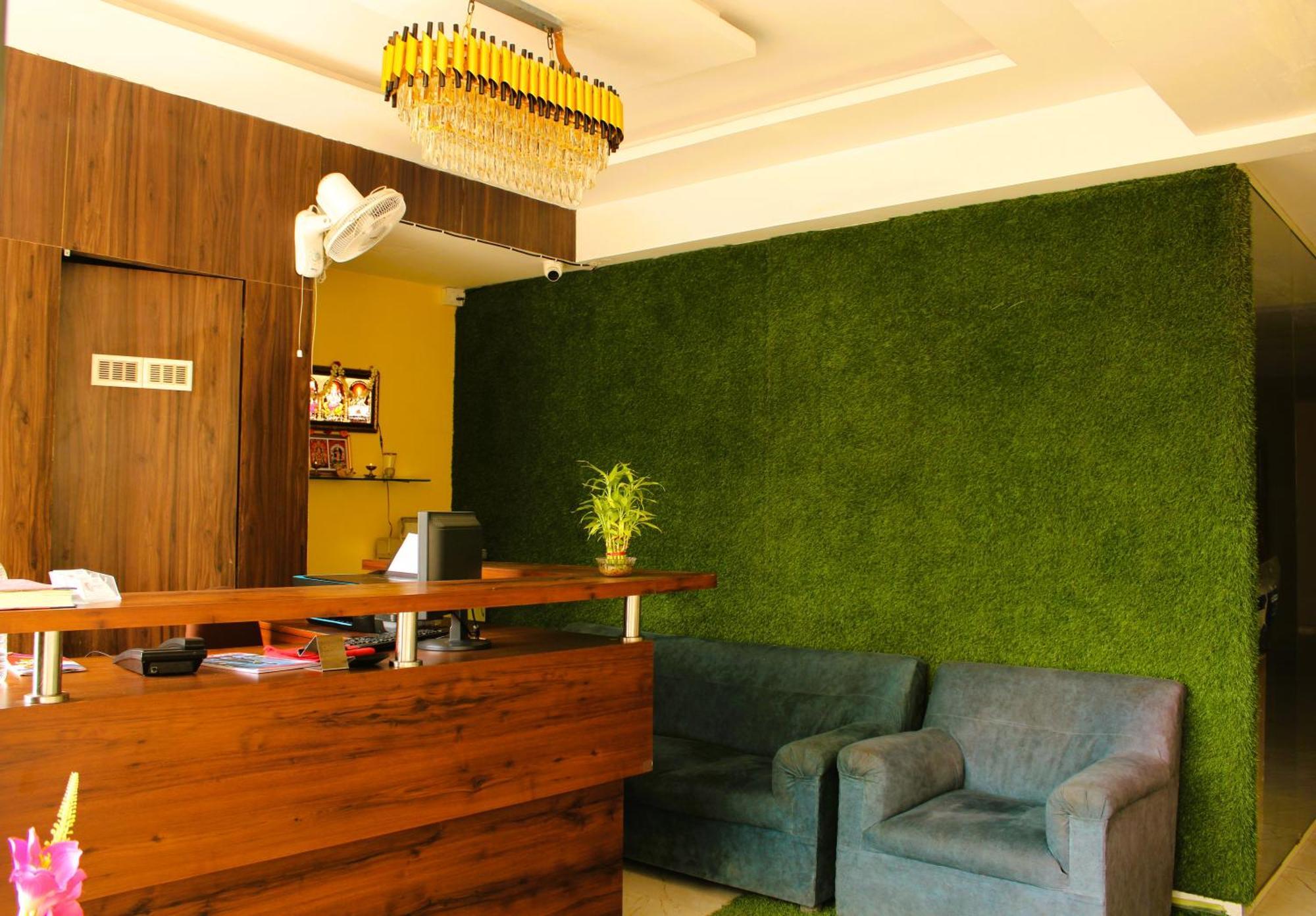 Hotel Crystal Bangalore