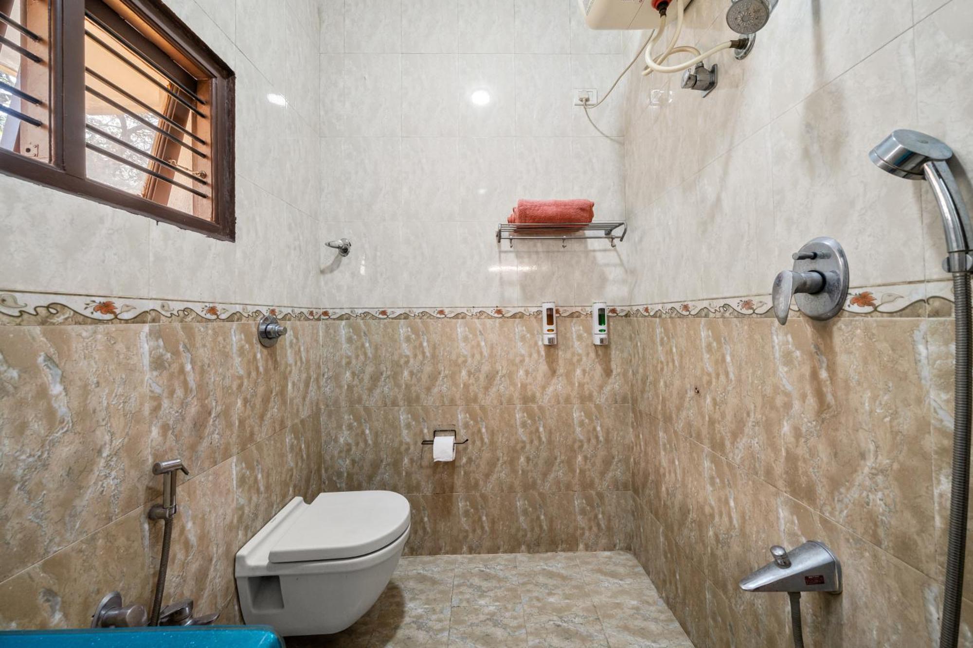 Villa Splendor Lux 5 Bhk By Susan *