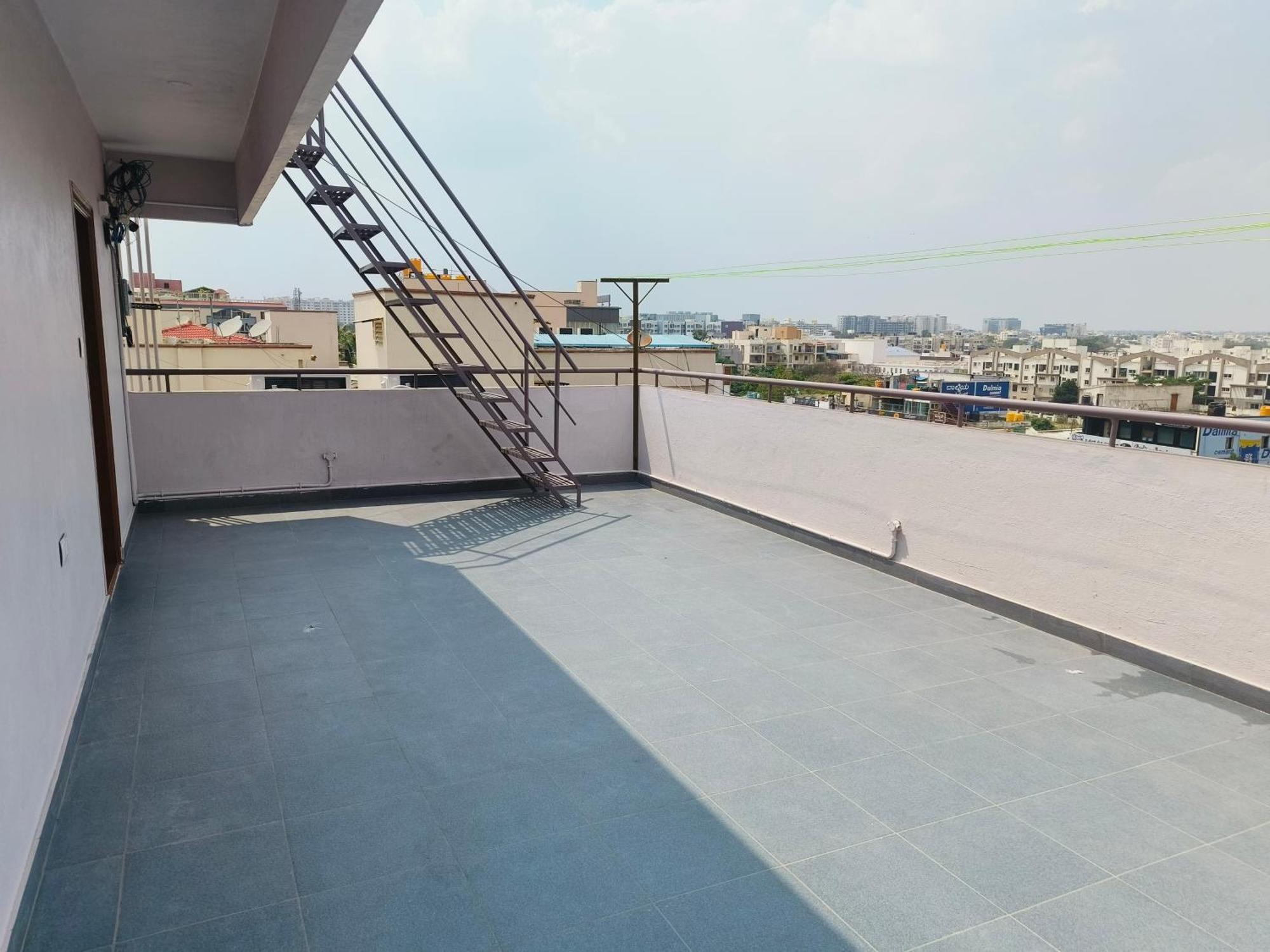 Pent House 2bhk Fully Furnished Near Old Wipro