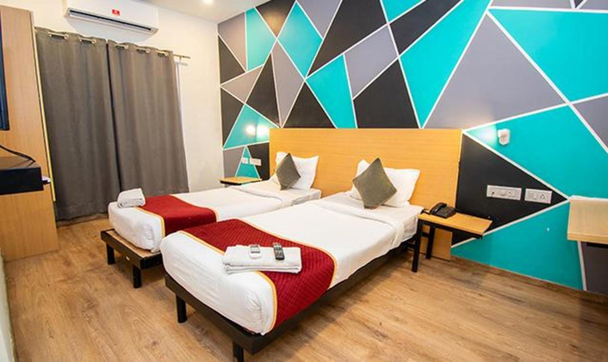 Fabhotel Moonlight 3*