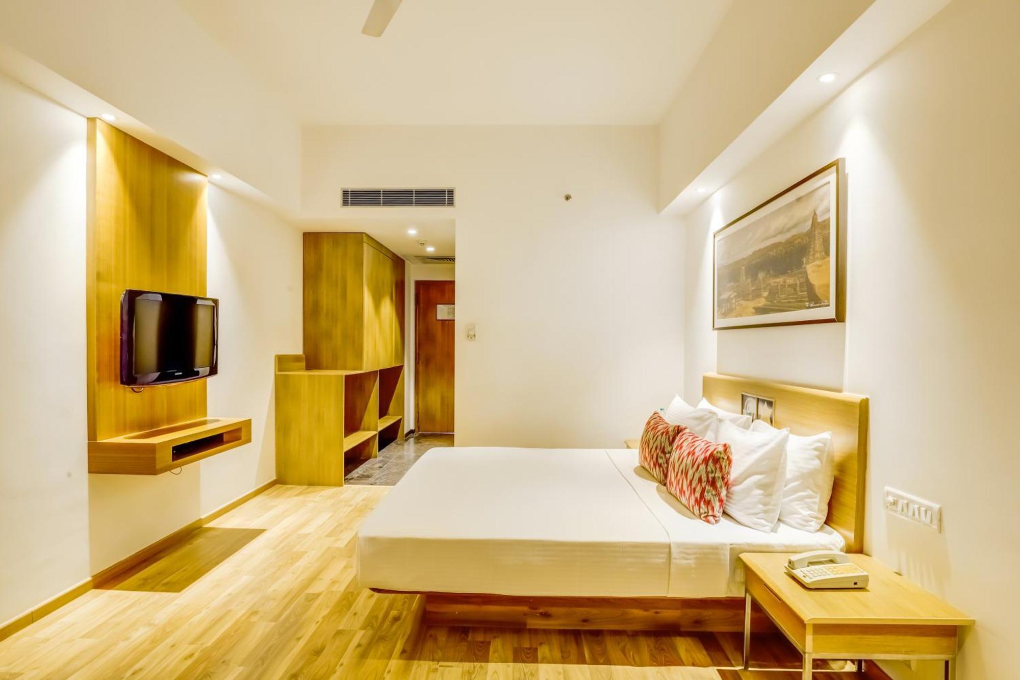 Lemon Tree Electronics 4* Bangalore