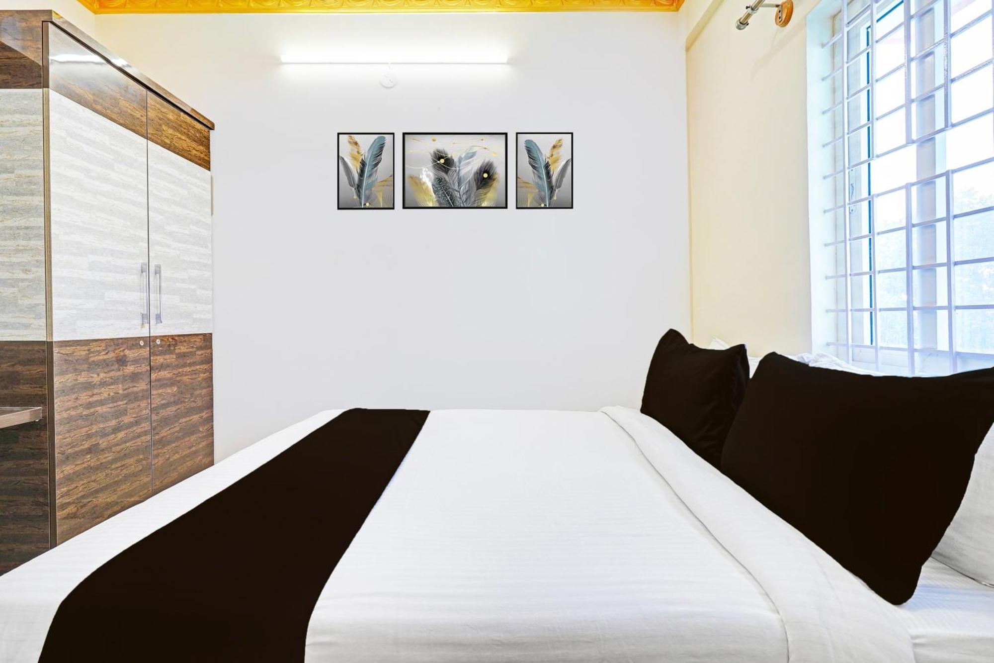 Hotel Super Collection O Niladri Road 3*