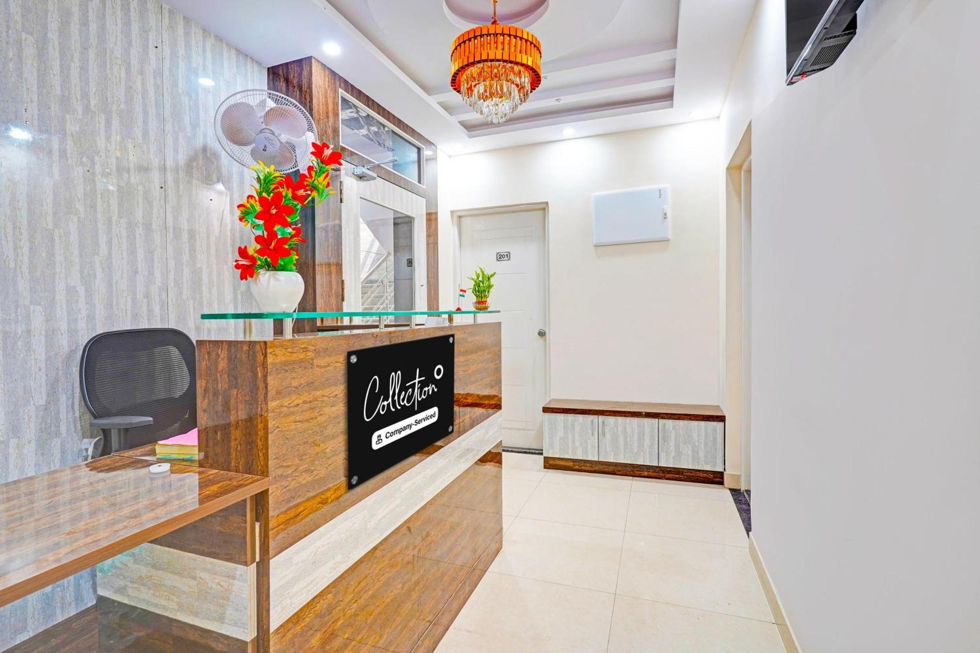 Super Collection O Niladri Road Hotel