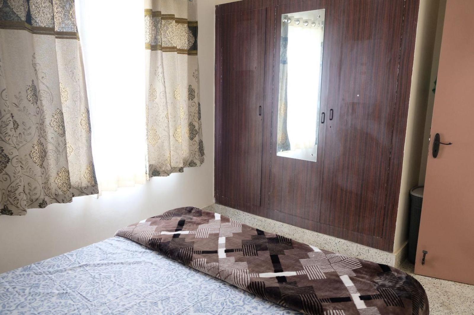 Apartment Budget 2 Bhk Near Palace Ground *