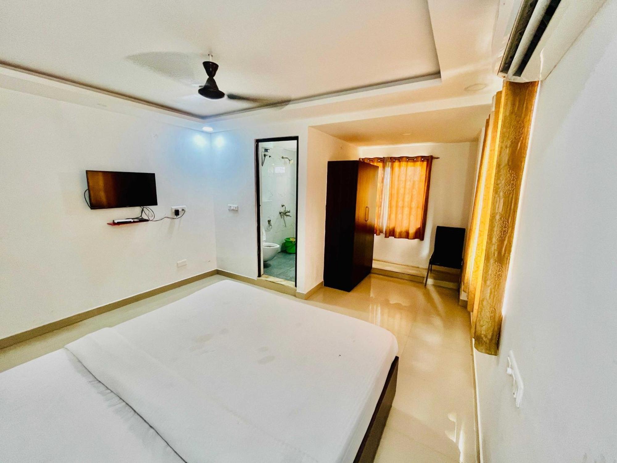 O Rahat Comforts Hotel 3*