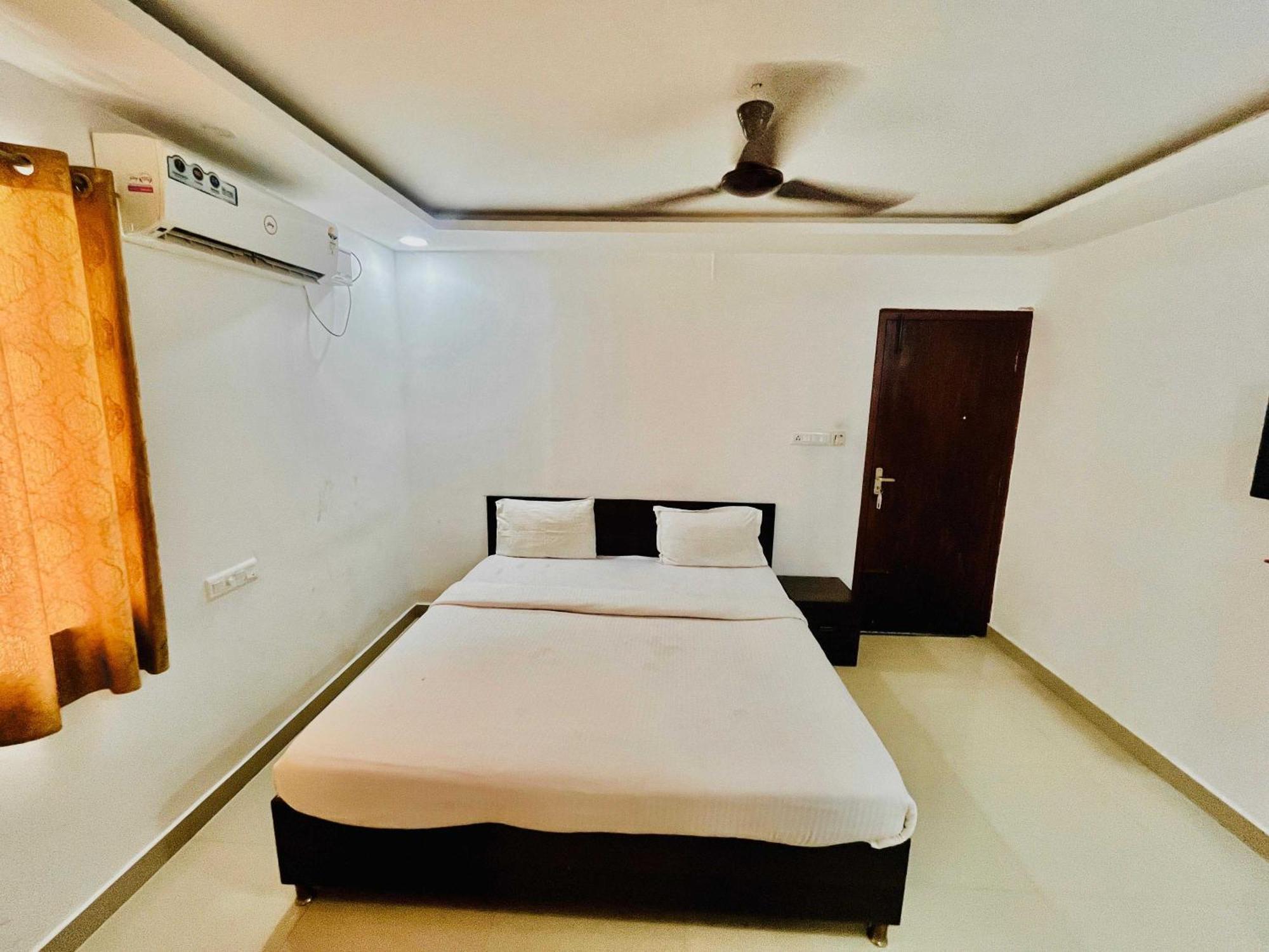 O Rahat Comforts 3* Bangalore