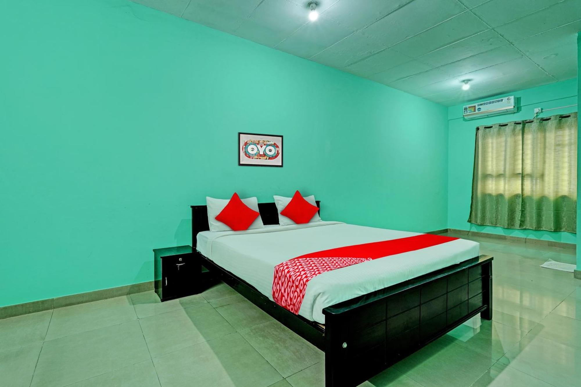 Hotel Super Collection O Druvi Corporate