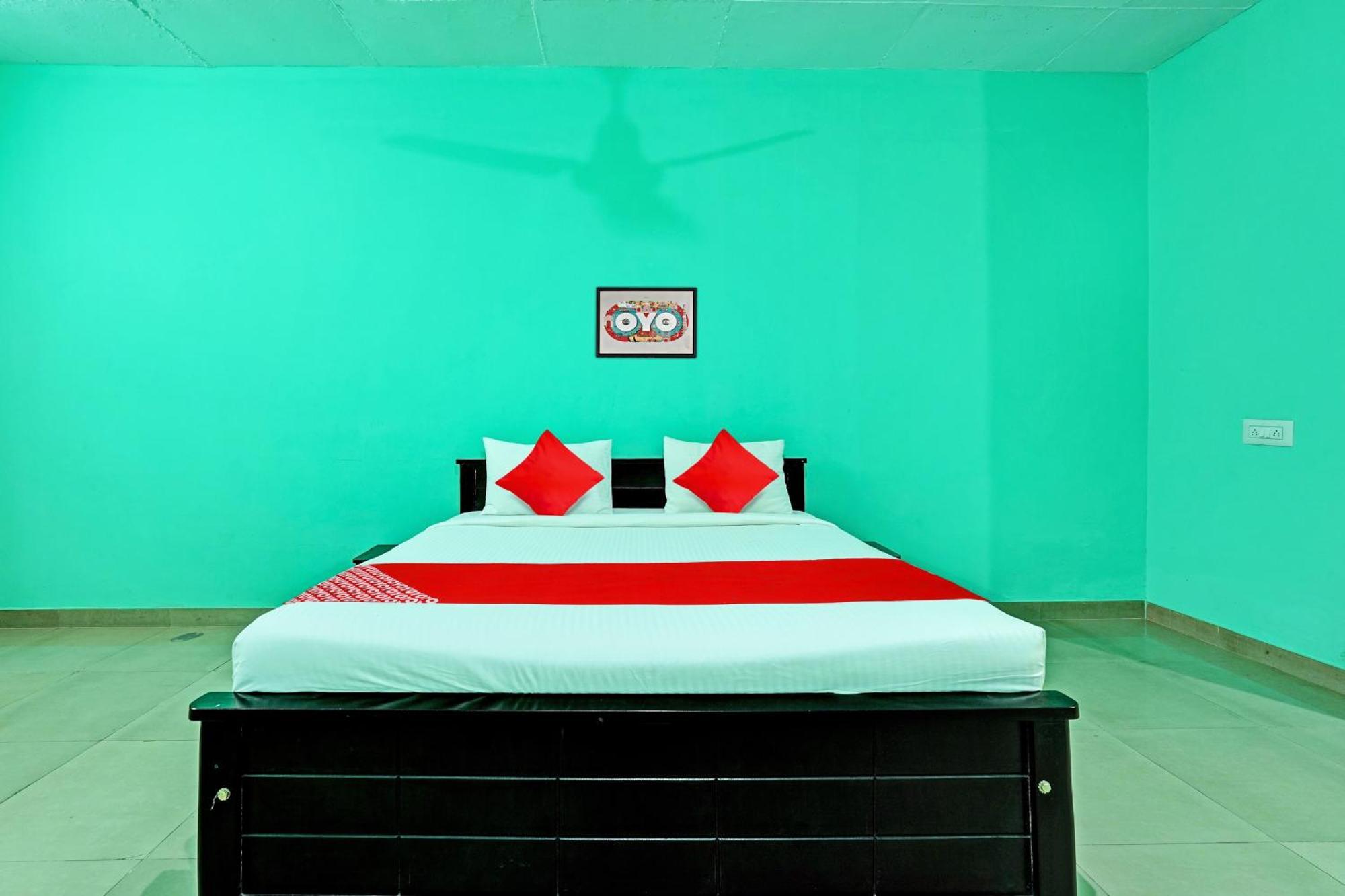 Hotel Super Collection O Druvi Corporate