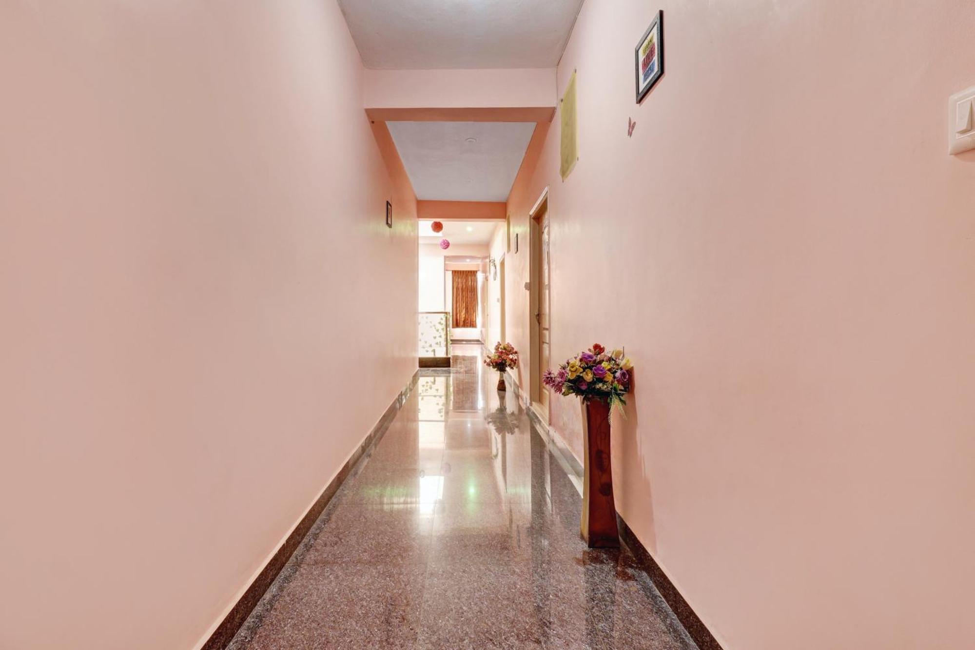Hotel O Golden Bangalore