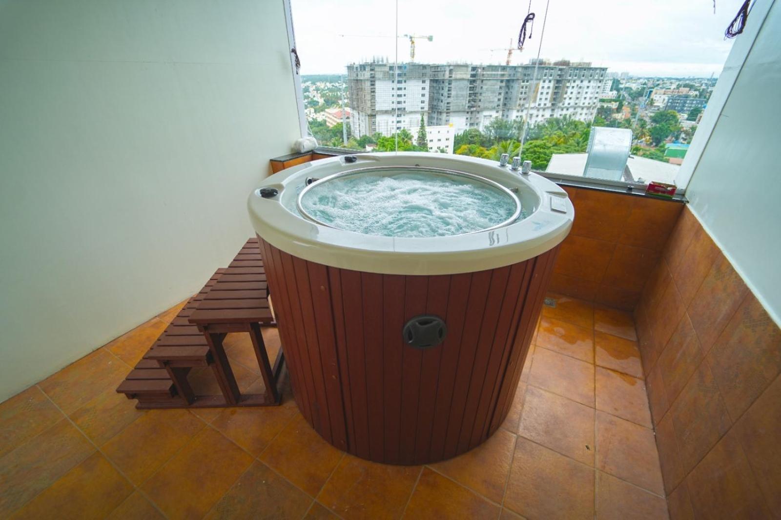 Highland Hotel Bangalore