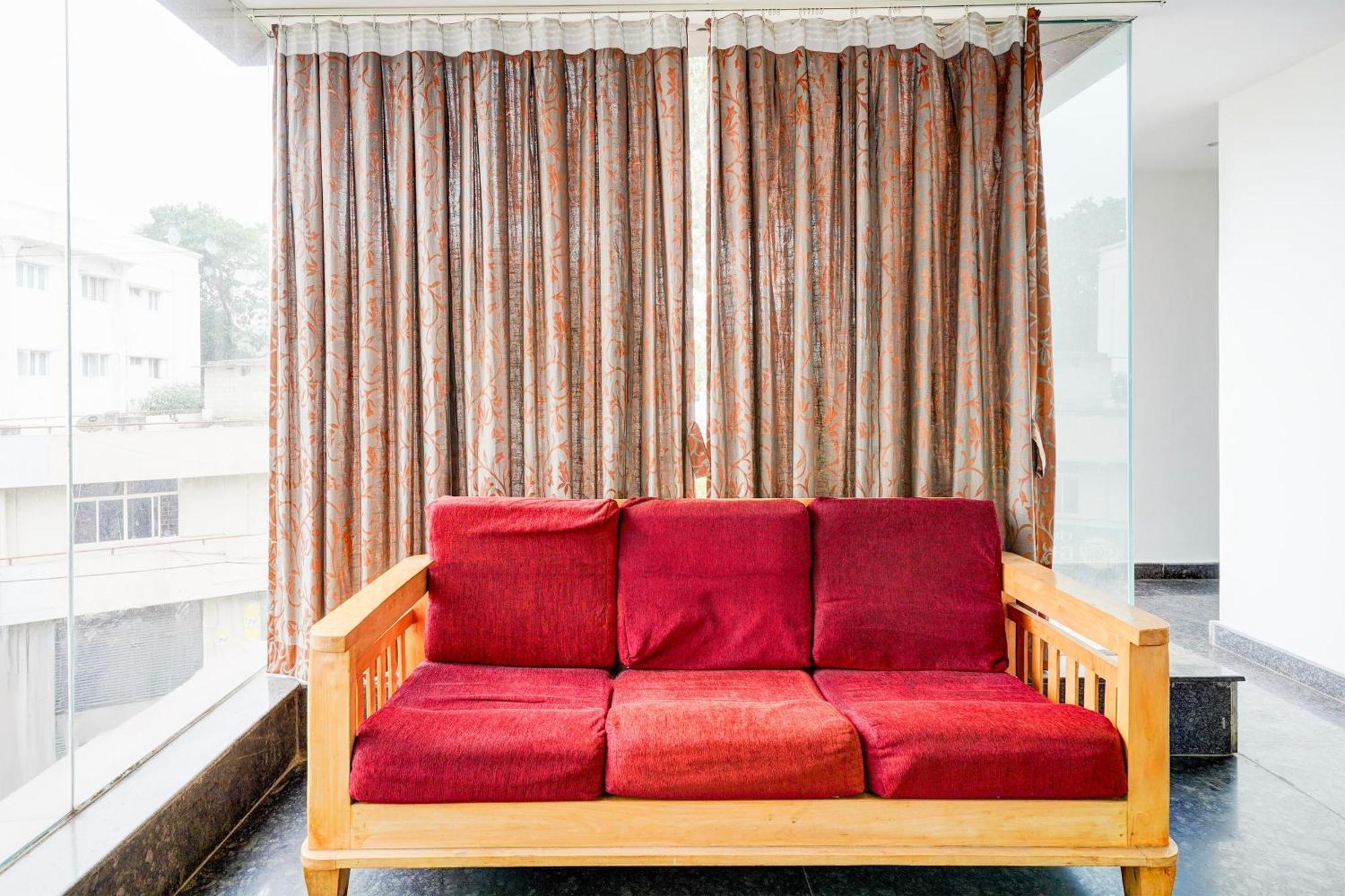 Super Collection O Banaswadi Hotel