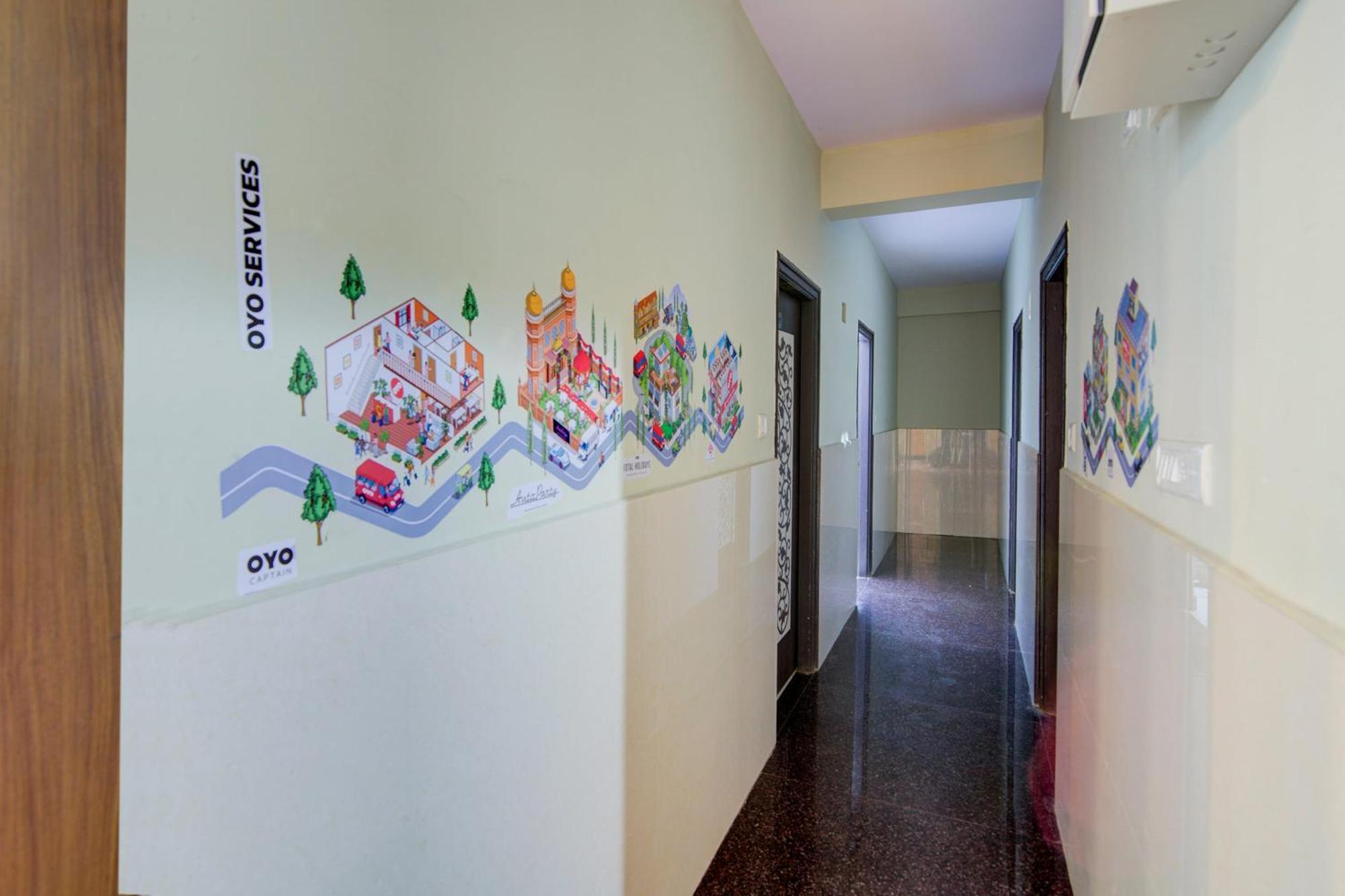 O Varcity Plaza Hotel 4*