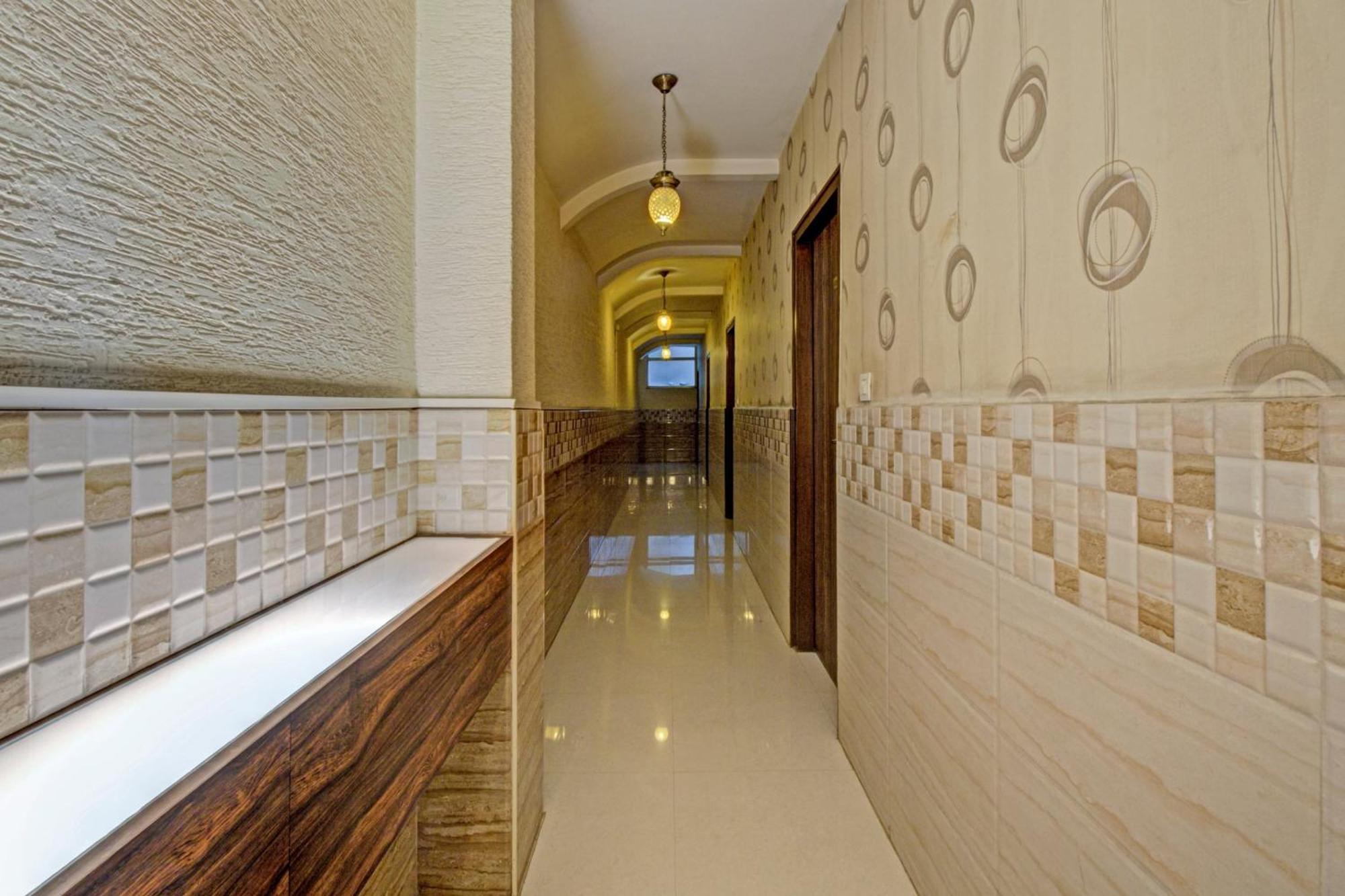Hotel O Royal Shades 2*