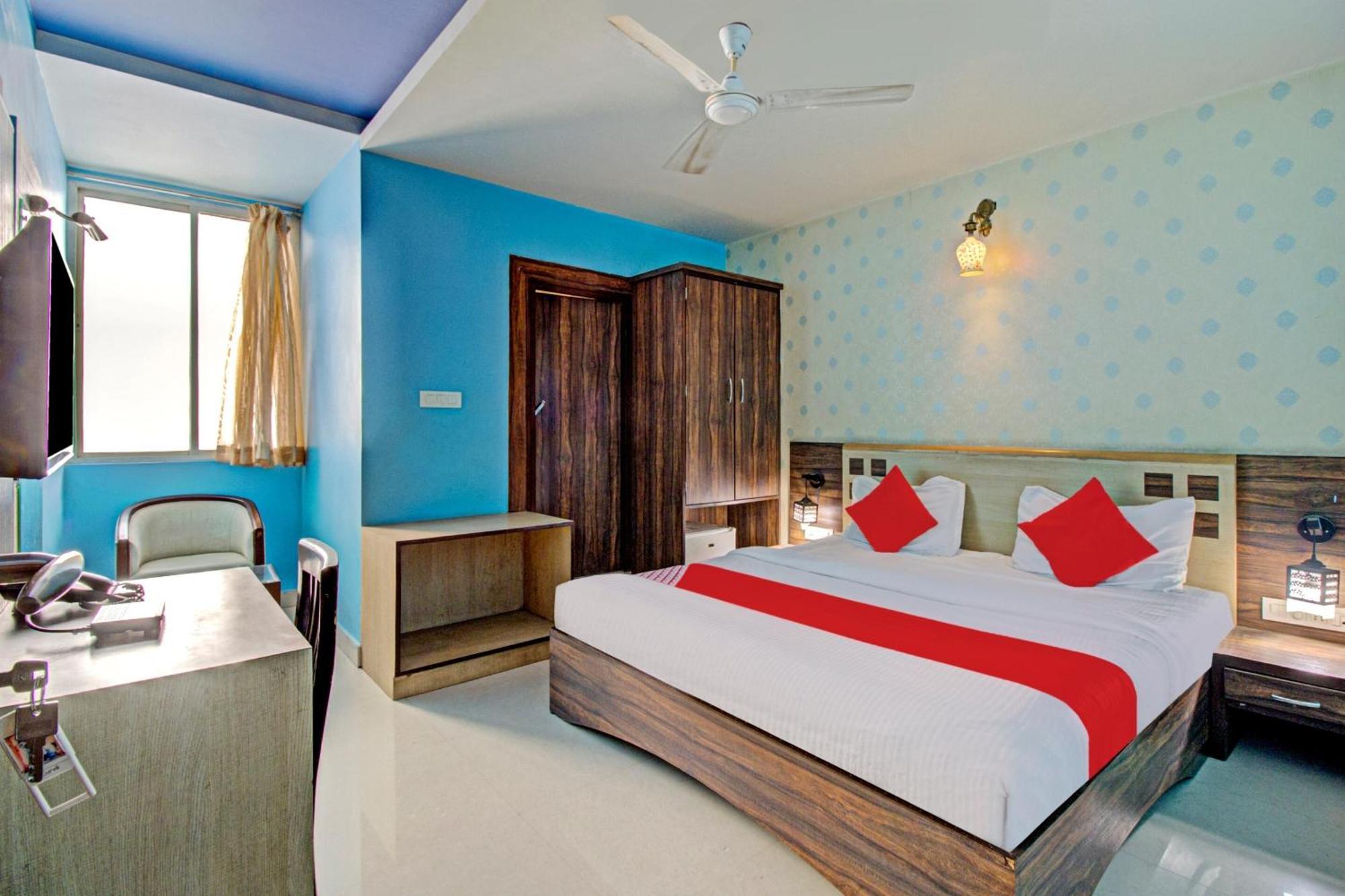 O Royal Shades Hotel 2*