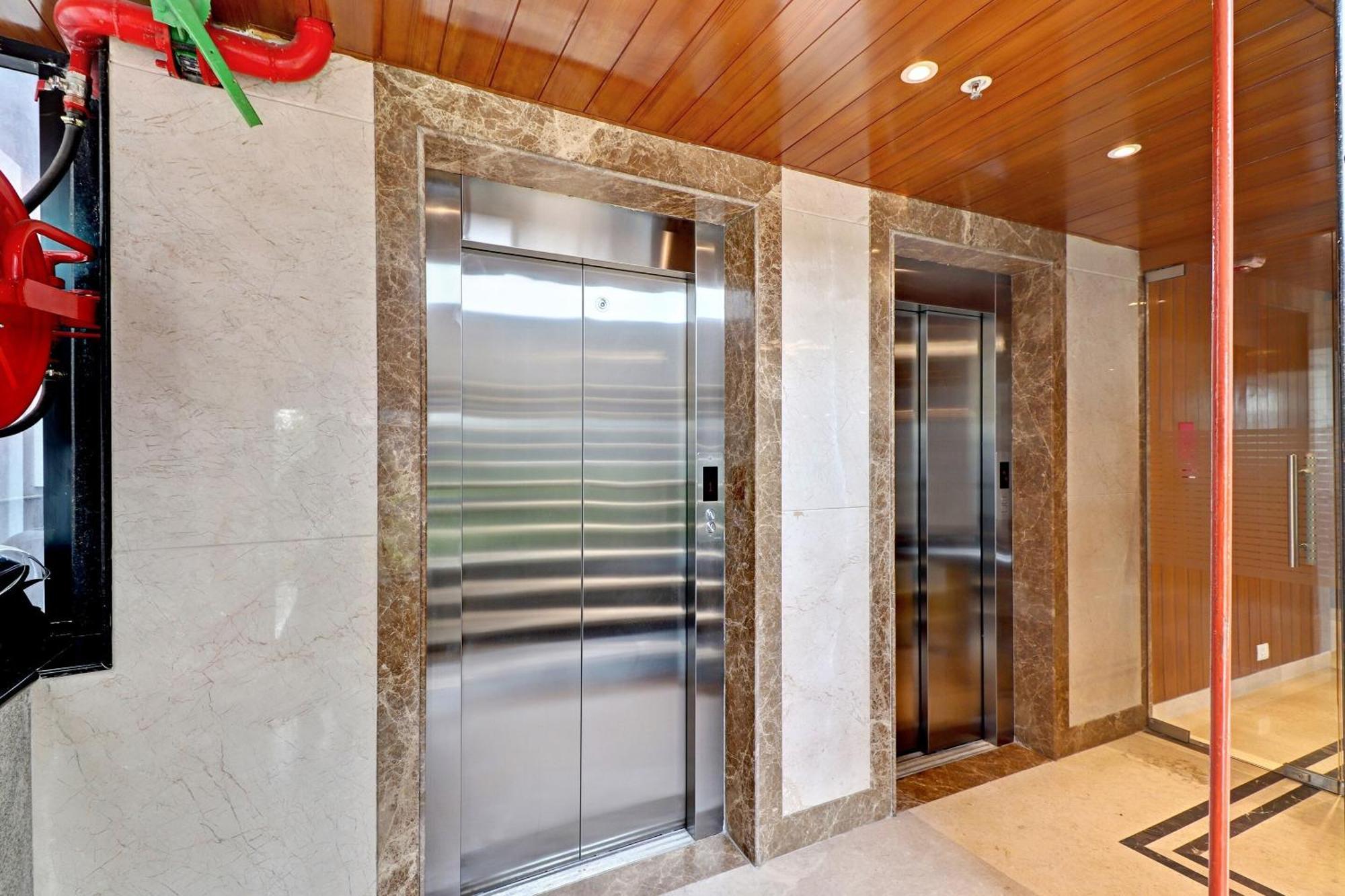 Hotel Super Townhouse Hsr Formerly La Prosperite
