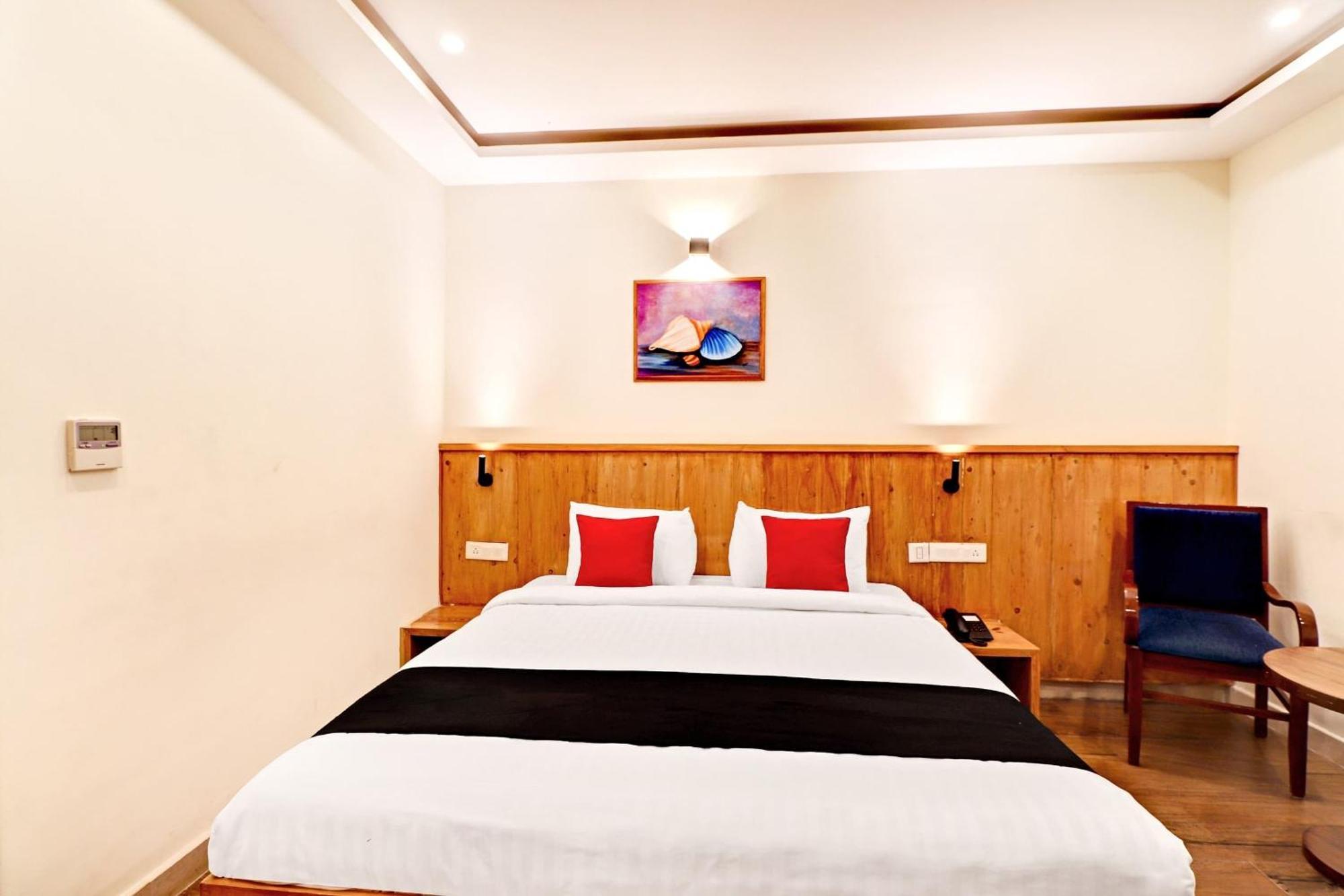 Super Townhouse Hsr Formerly La Prosperite Hotel 3*