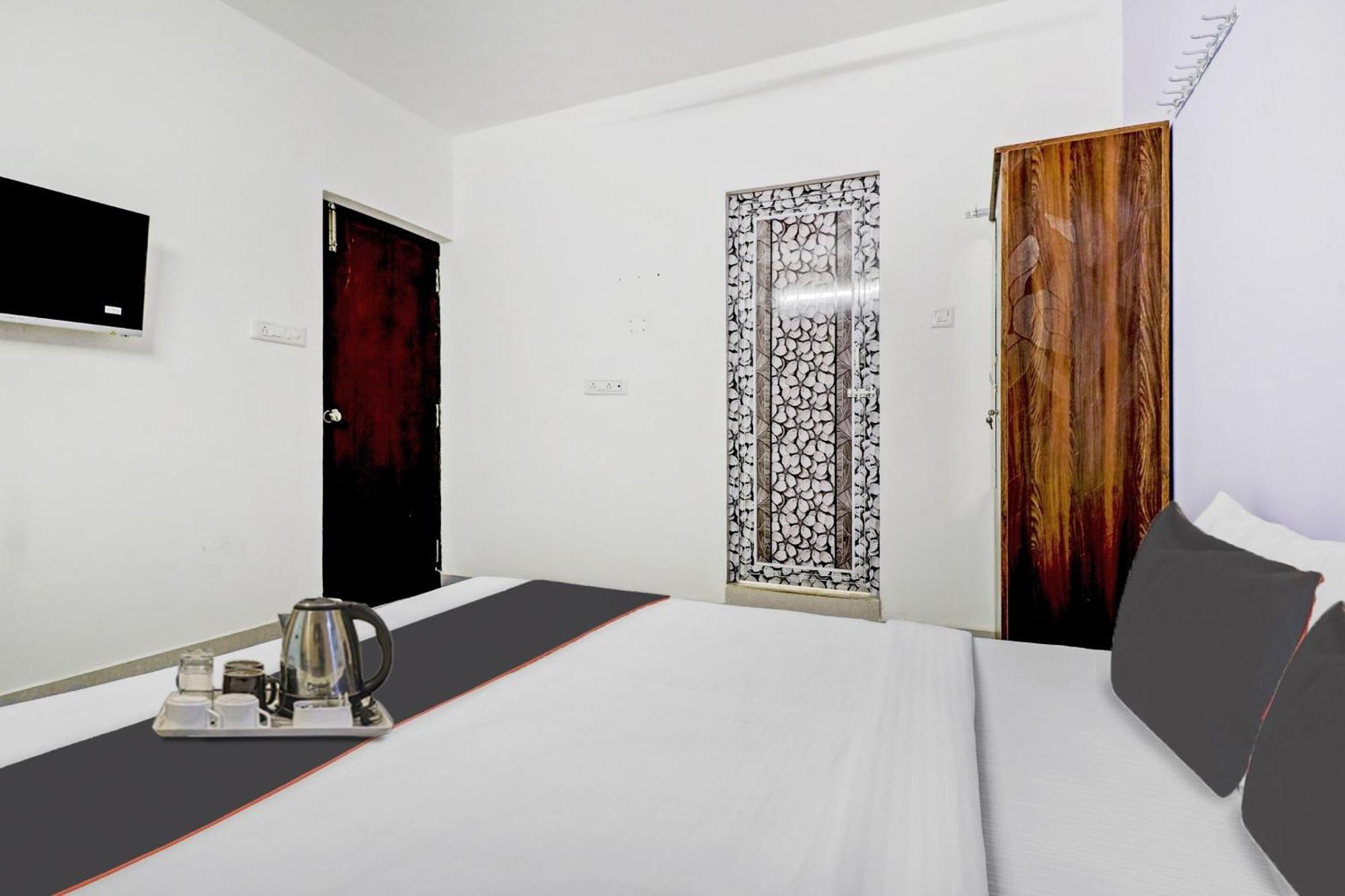 Hotel Oyo 92285 Sunshine Bangalore