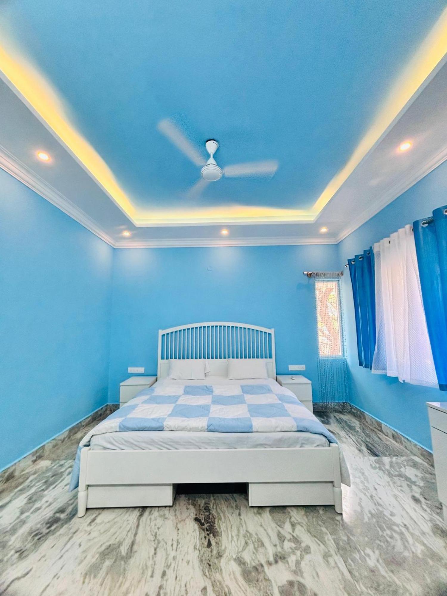 Sapphire By Indiranagar Metro Capsule hotel