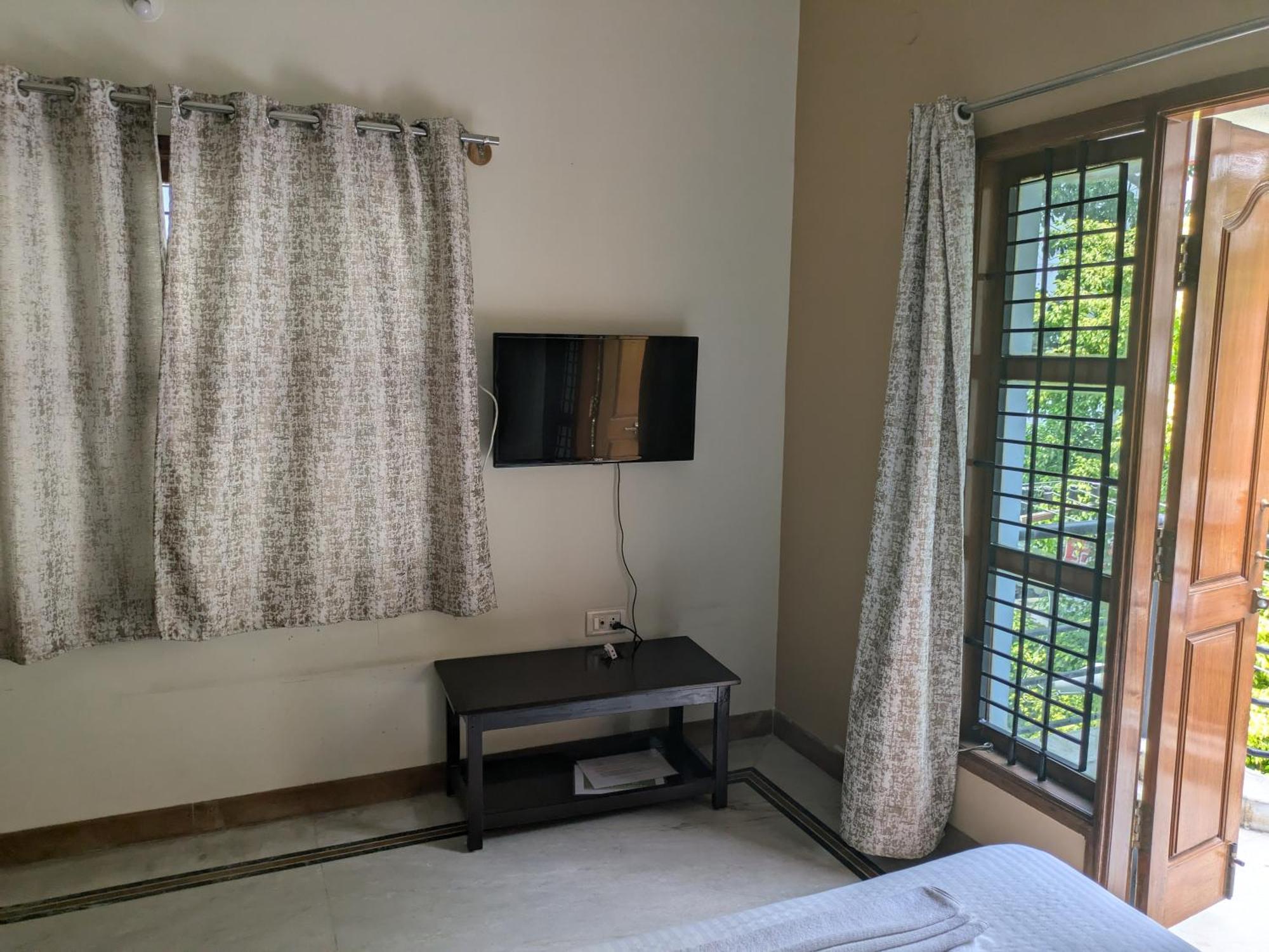 Mathrushri Nilaya Guest house *