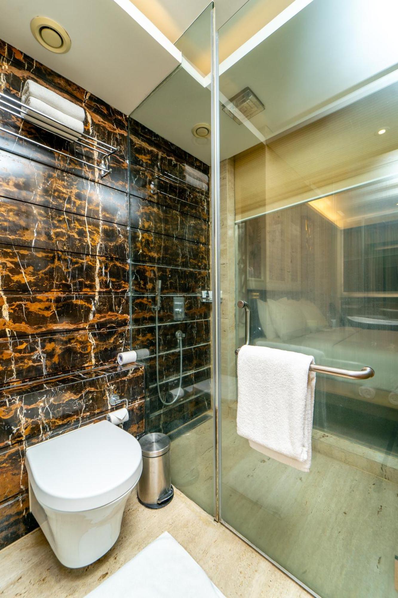 Country & By Radisson, Hebbal Road 4*