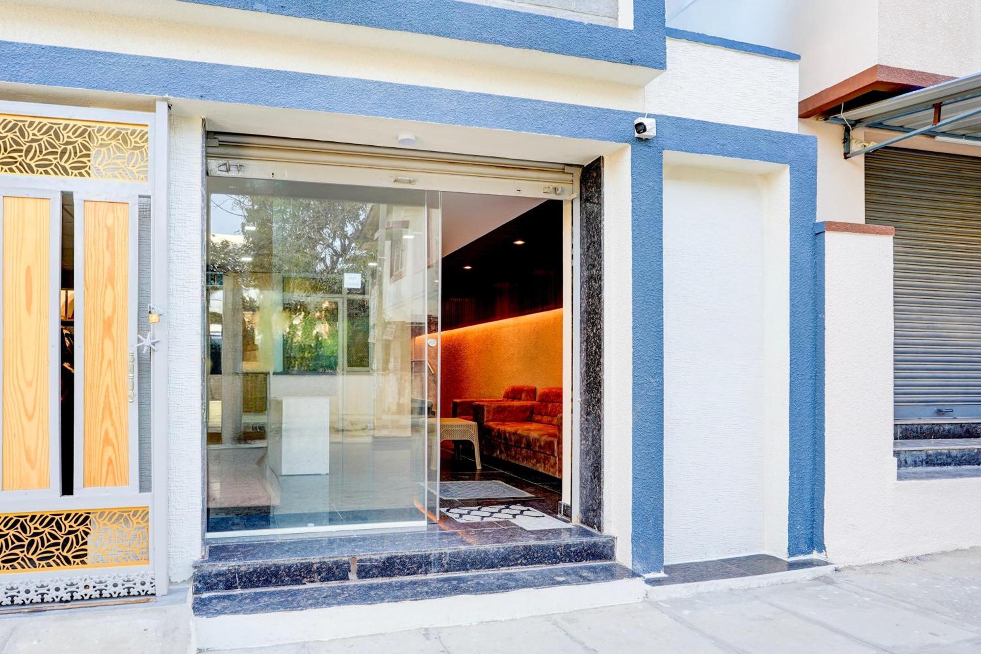 Hotel Super Collection O K R Puram Near Siddhivinayaka Temple *