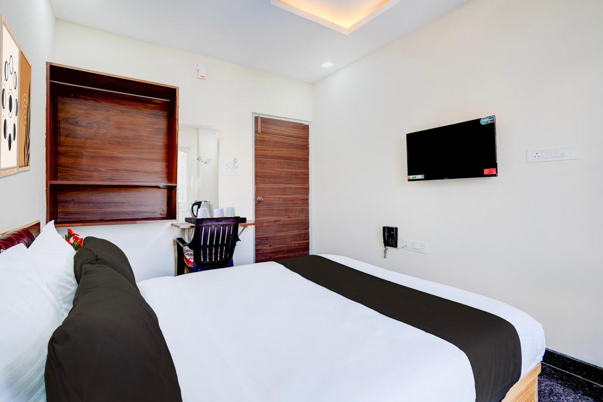 Super Collection O K R Puram Near Siddhivinayaka Temple Hotel *