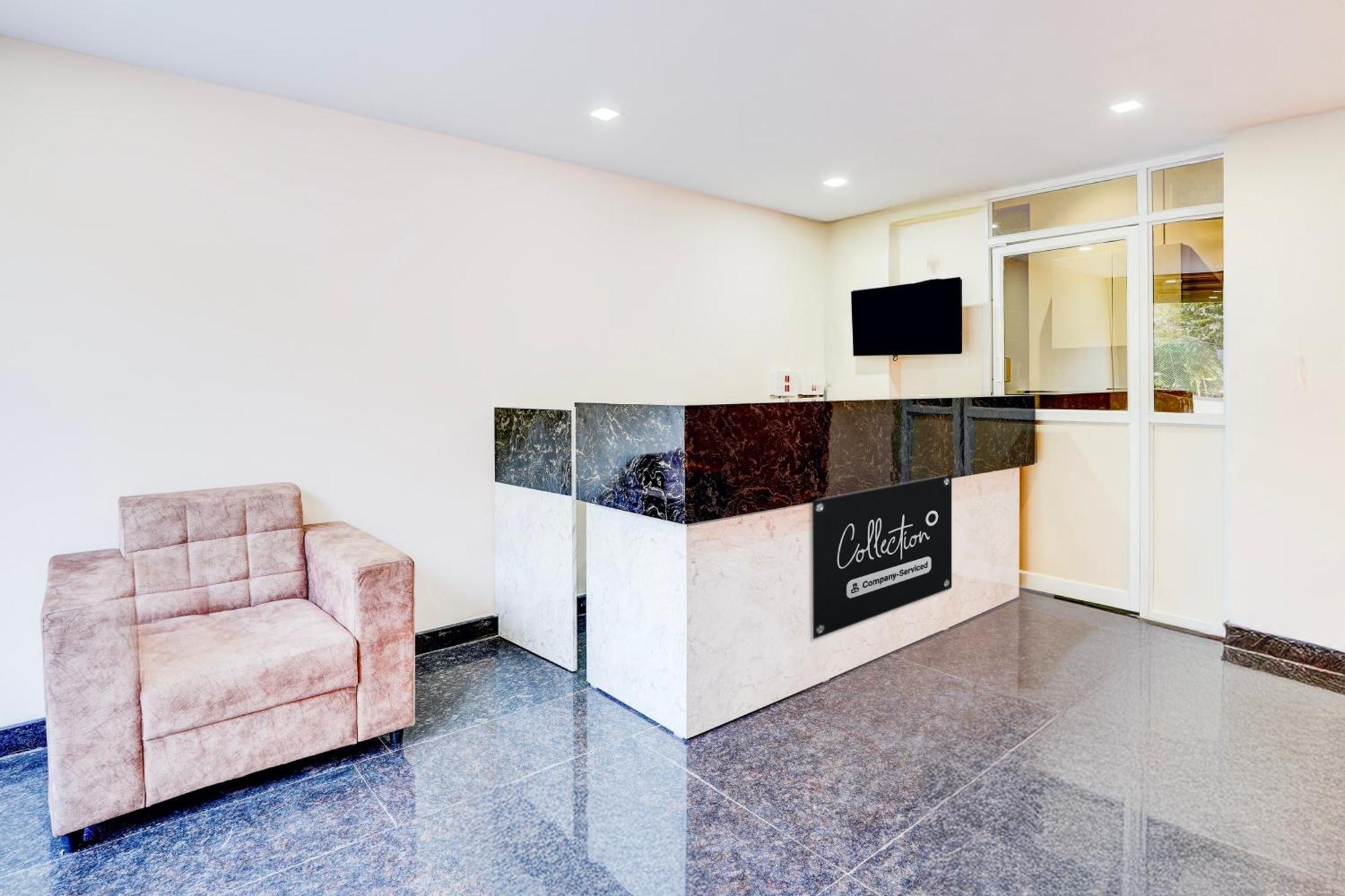 Hotel Super Collection O K R Puram Near Siddhivinayaka Temple