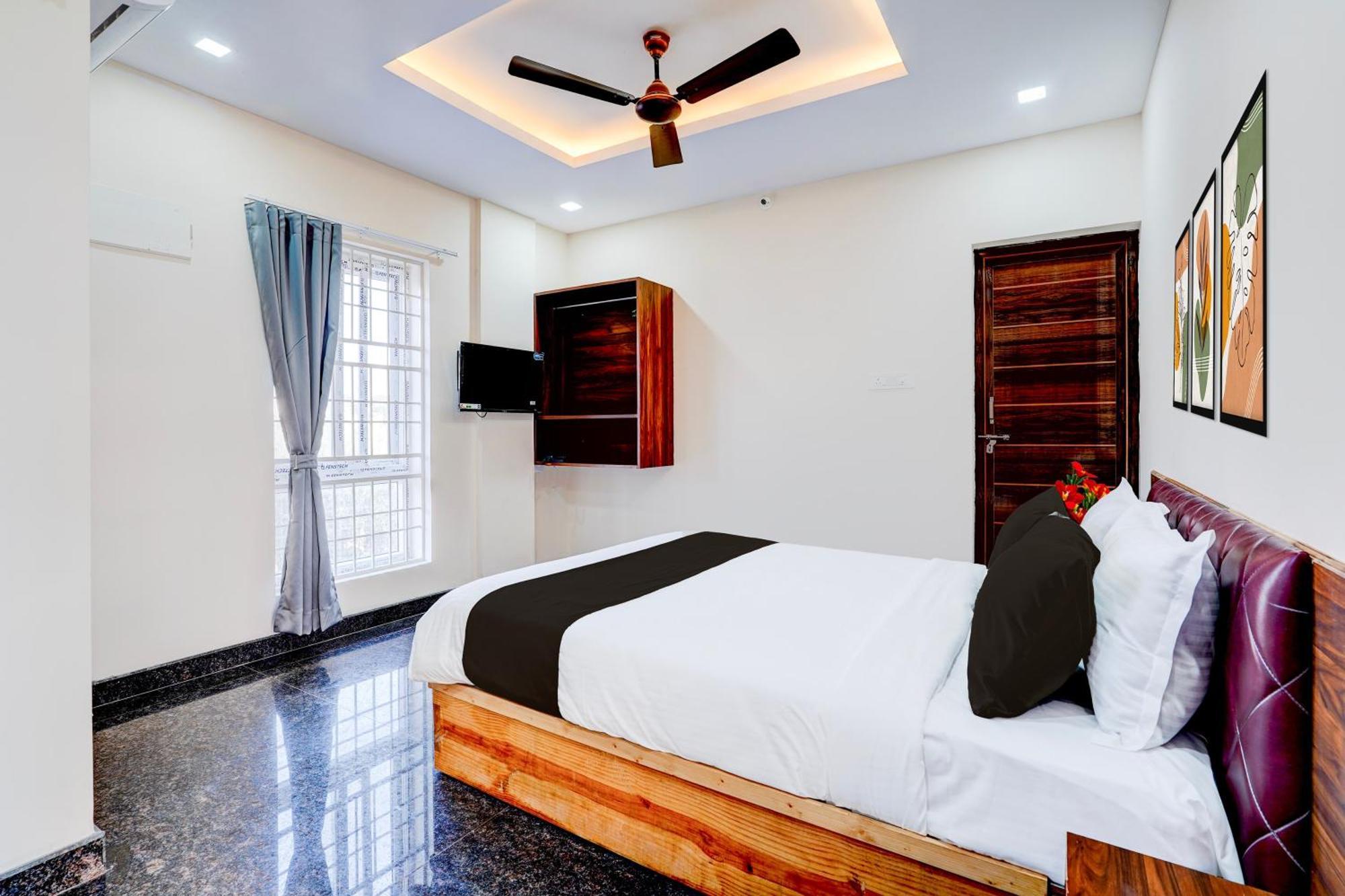Hotel Super Collection O K R Puram Near Siddhivinayaka Temple *