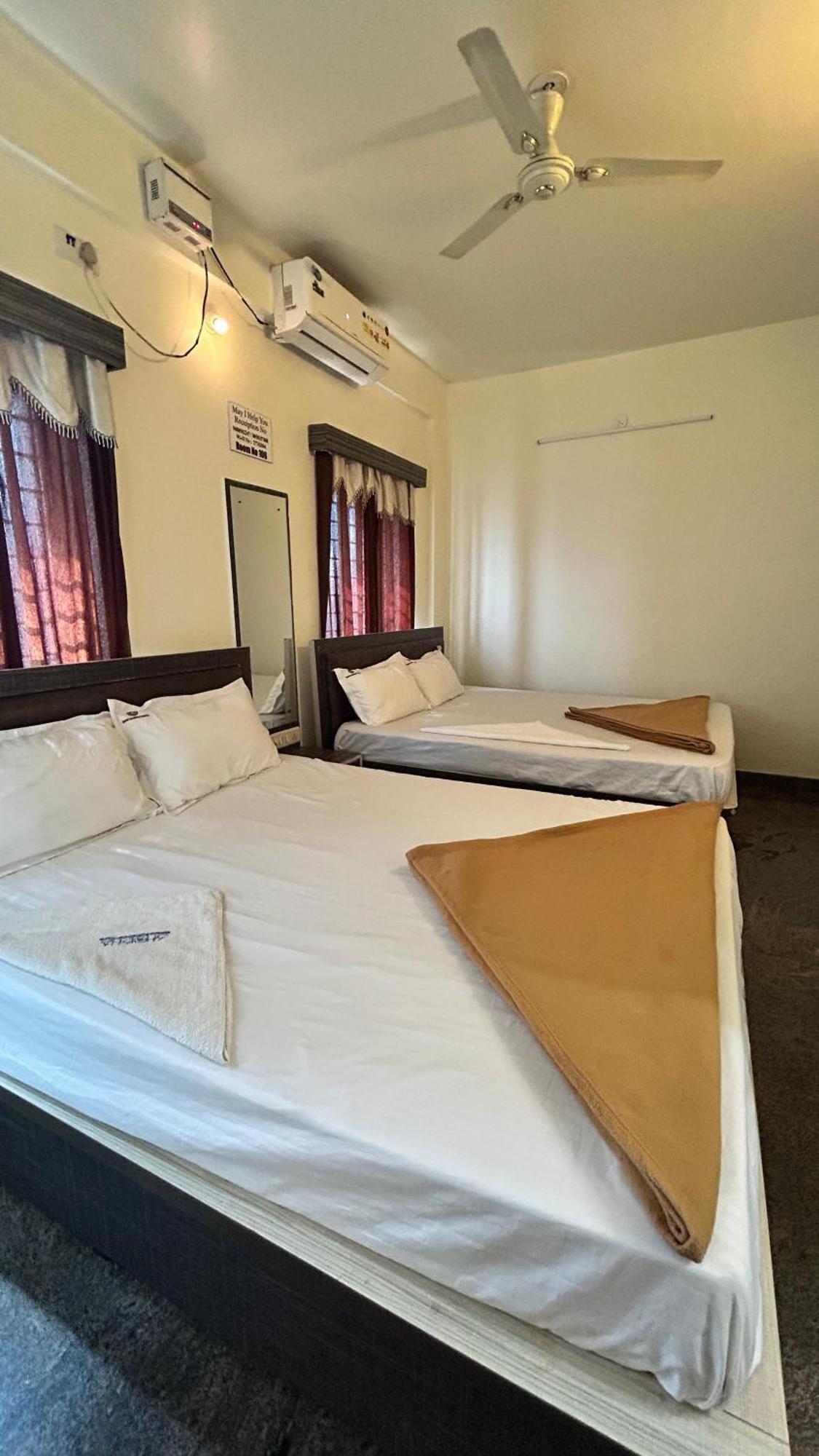 Aradhya Palace Yeshwantpur 3*