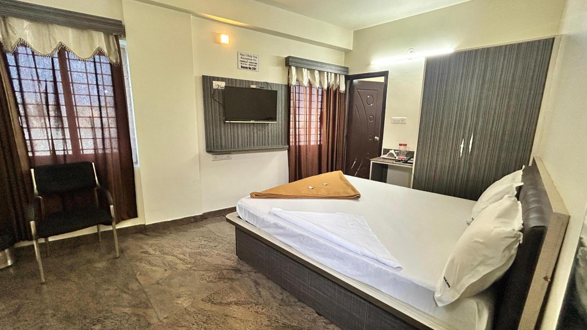 Aradhya Palace Yeshwantpur Hotel Bangalore