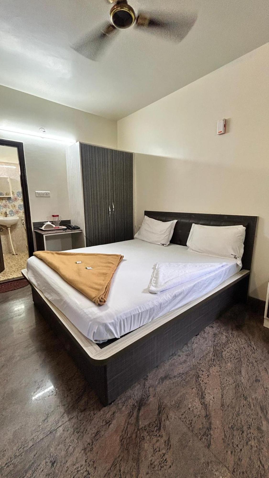 Aradhya Palace Yeshwantpur 3* Bangalore
