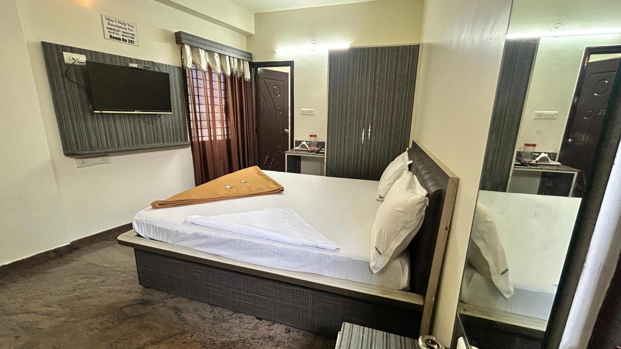 Aradhya Palace Yeshwantpur 3* Bangalore
