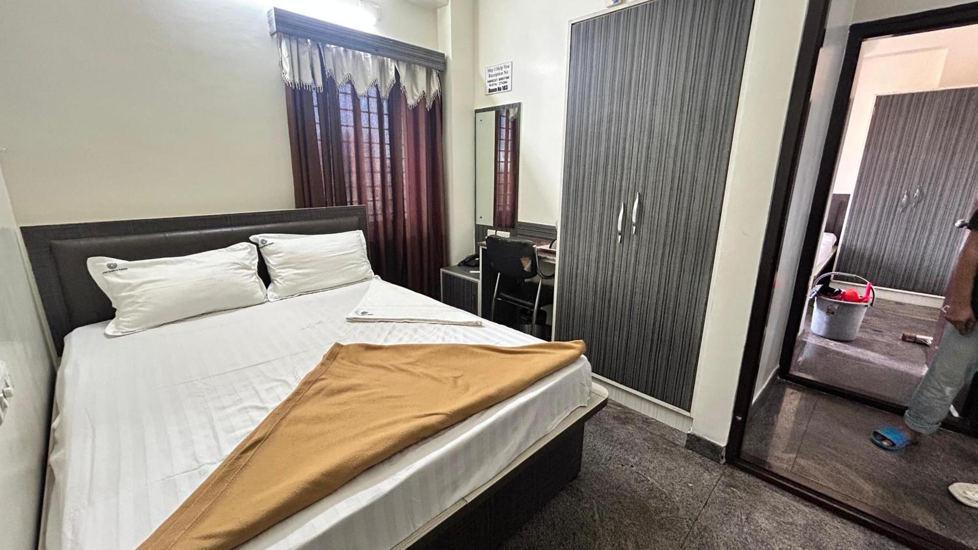 Hotel Aradhya Palace Yeshwantpur 3*