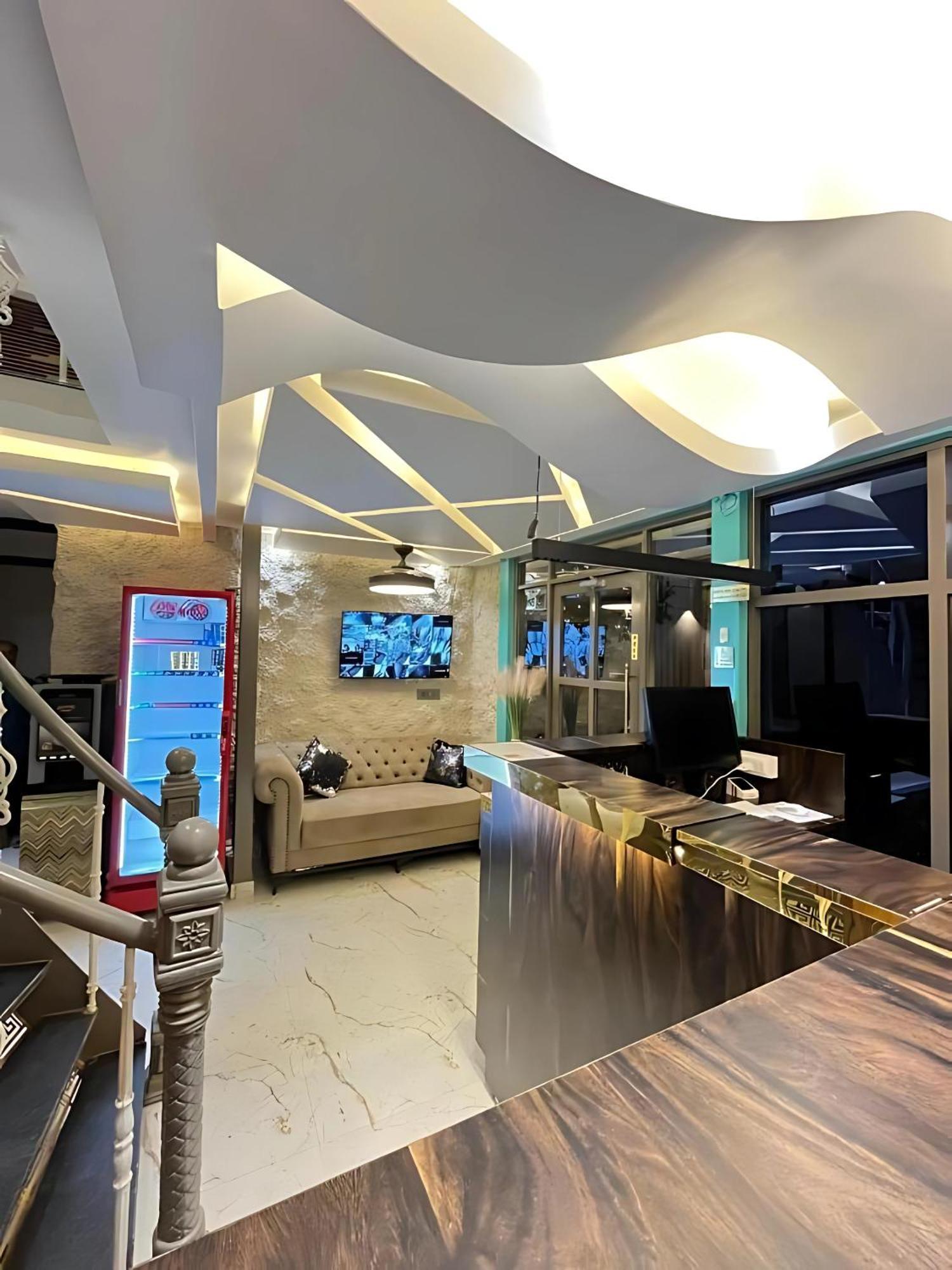 Lg Signature Hotel