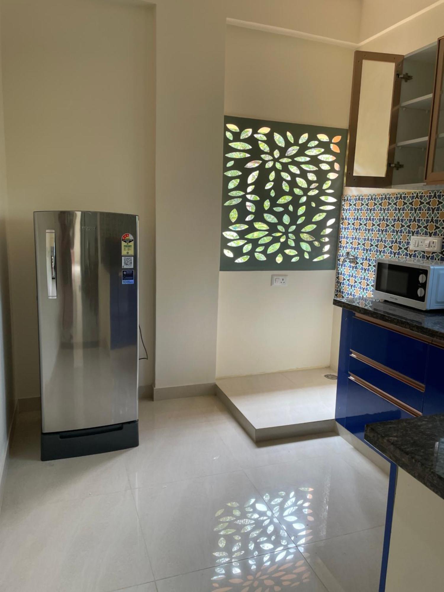 Apartment T Square