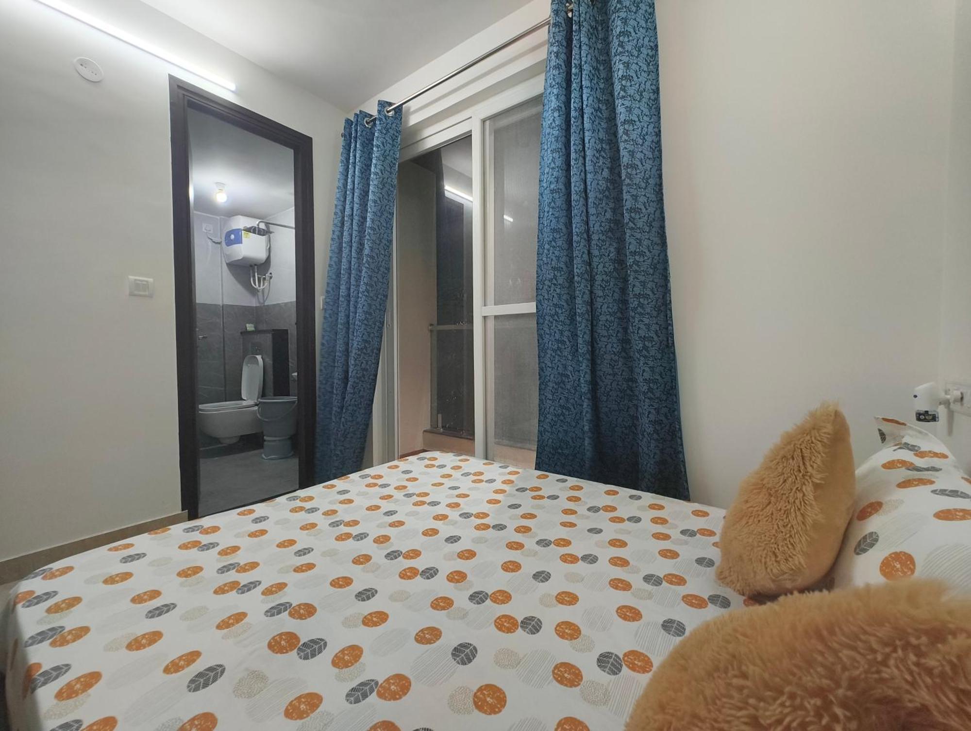 Apartment M's Cozy Unwind - Lily Bangalore