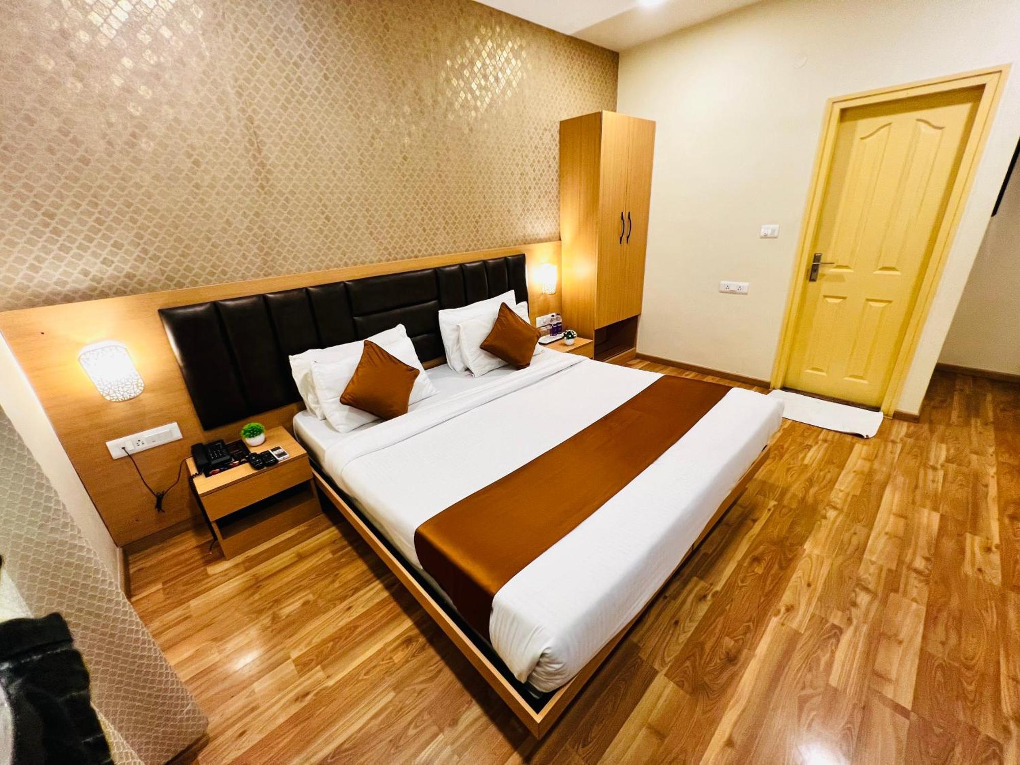 Hotel Galaxy Ivory Corporate