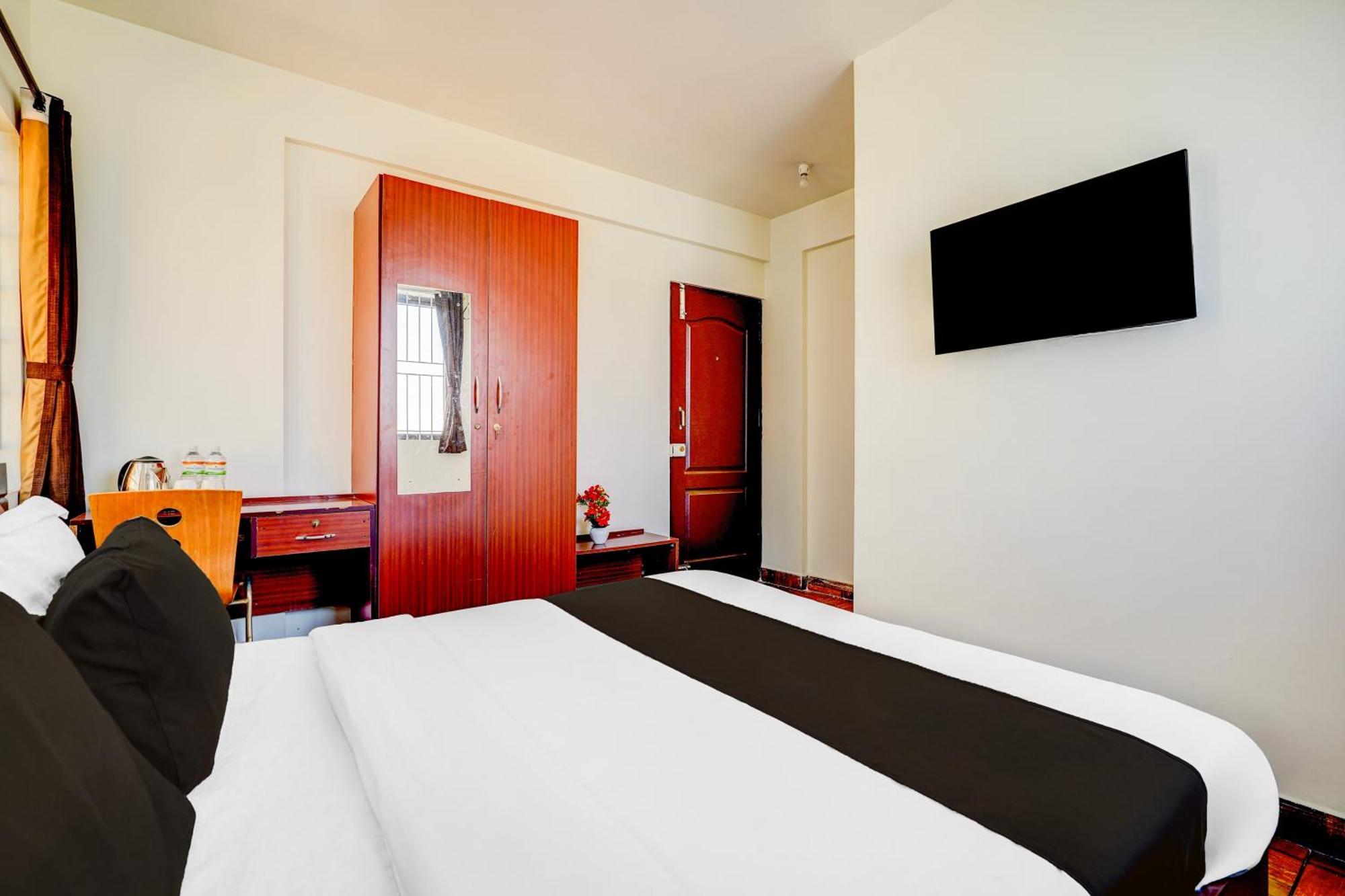 O Applepie Residency Hotel