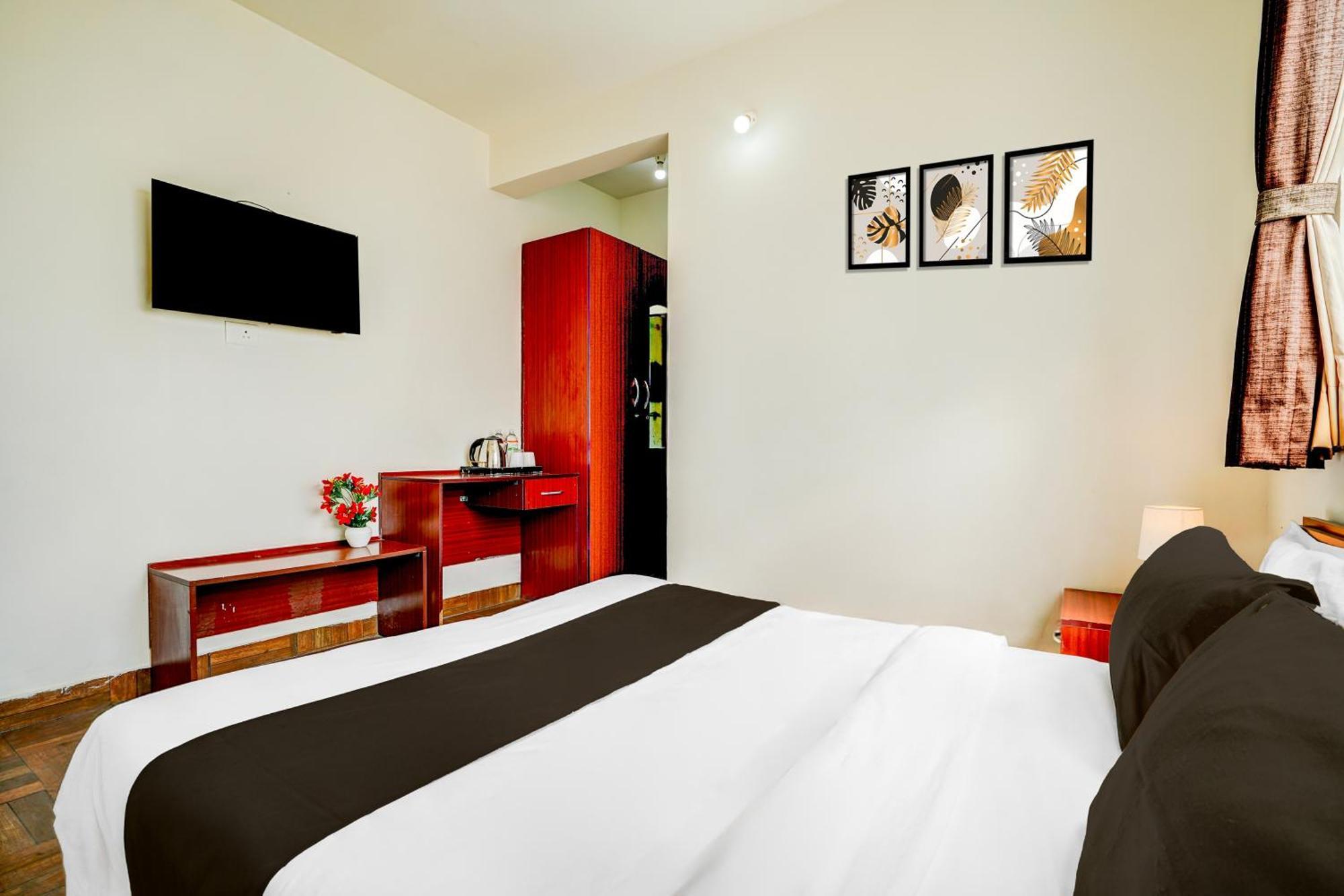 Hotel O Applepie Residency