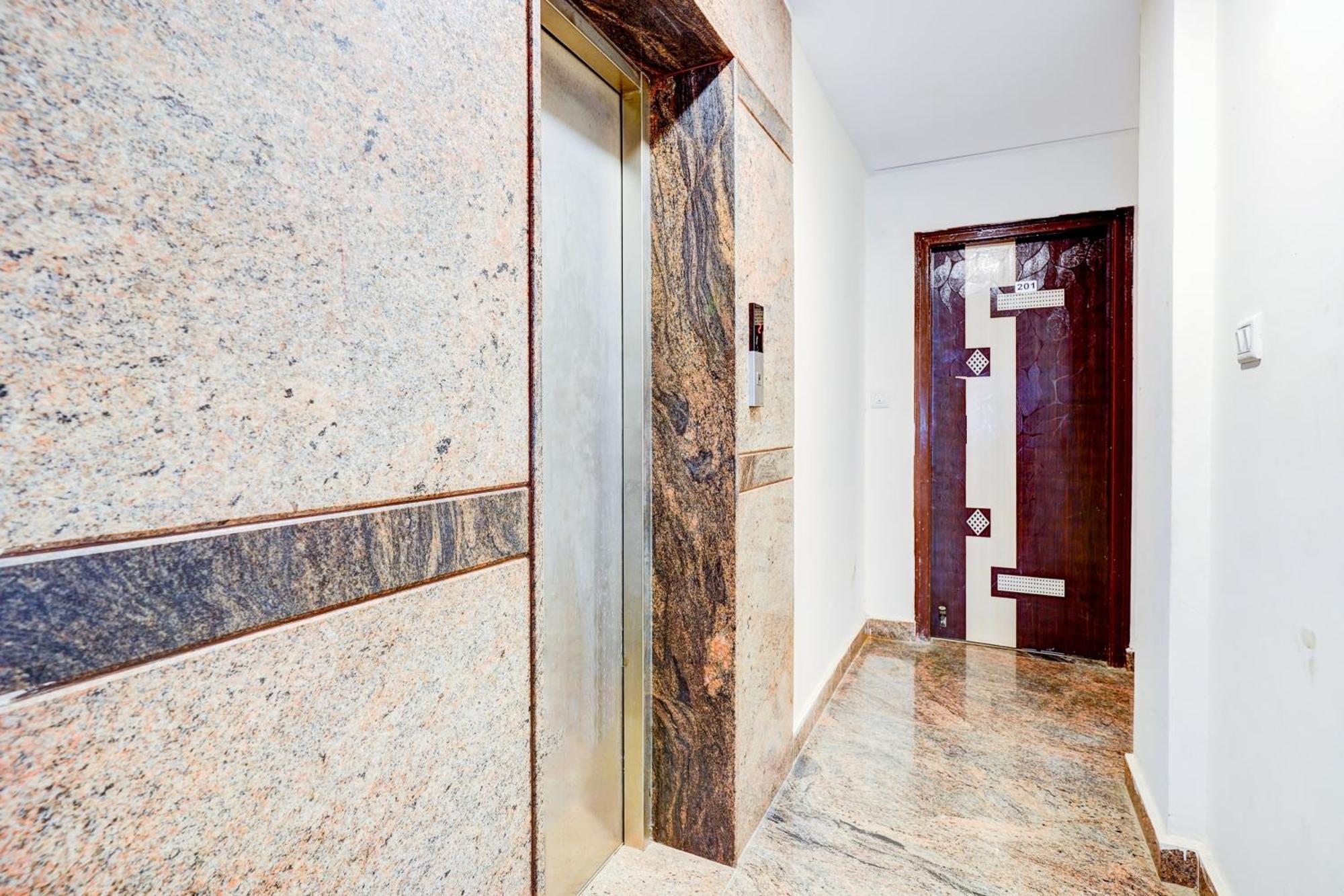 O Veritas Grand Hotel 3*