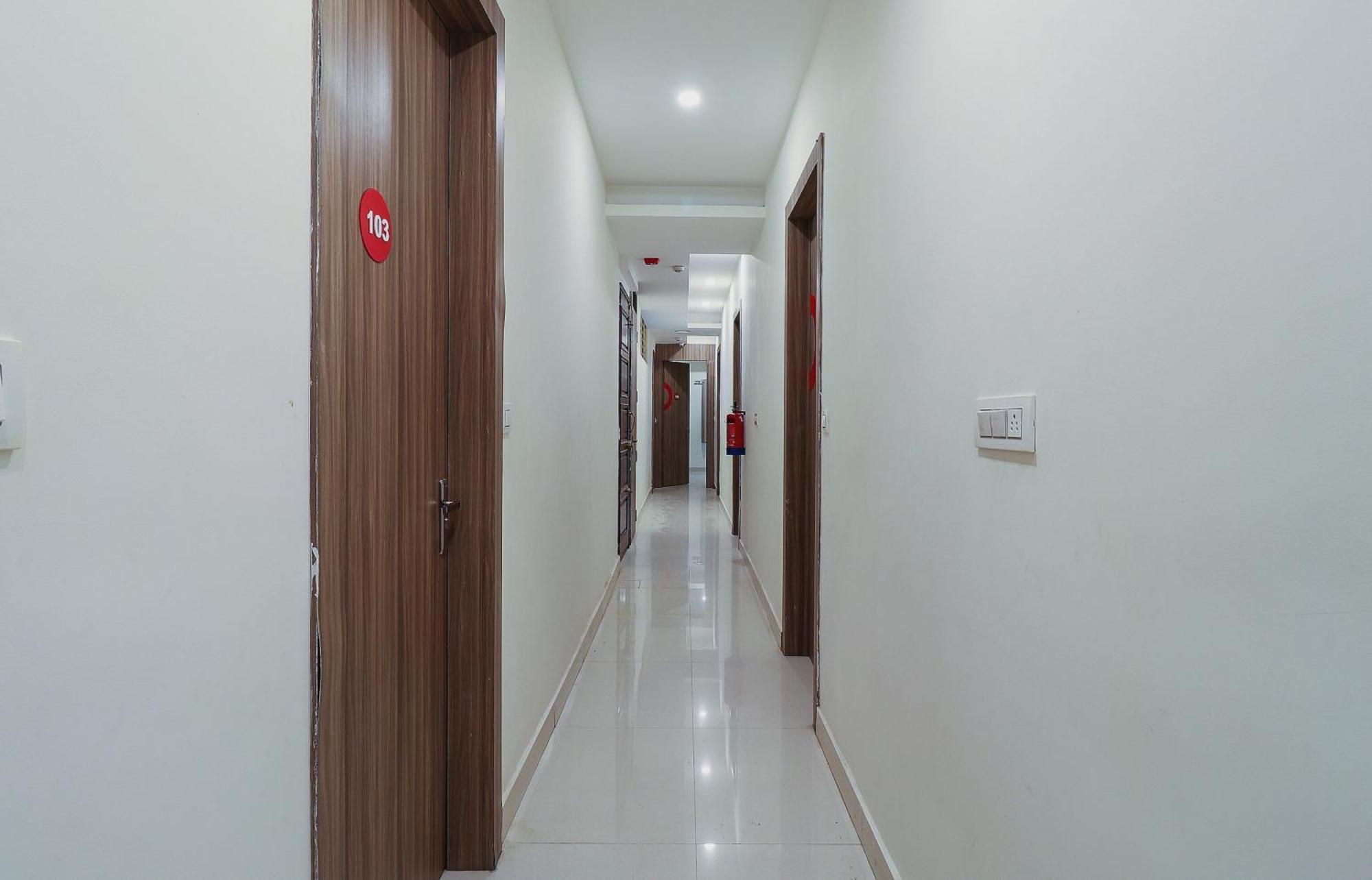 Hotel Capital O Gn 3*