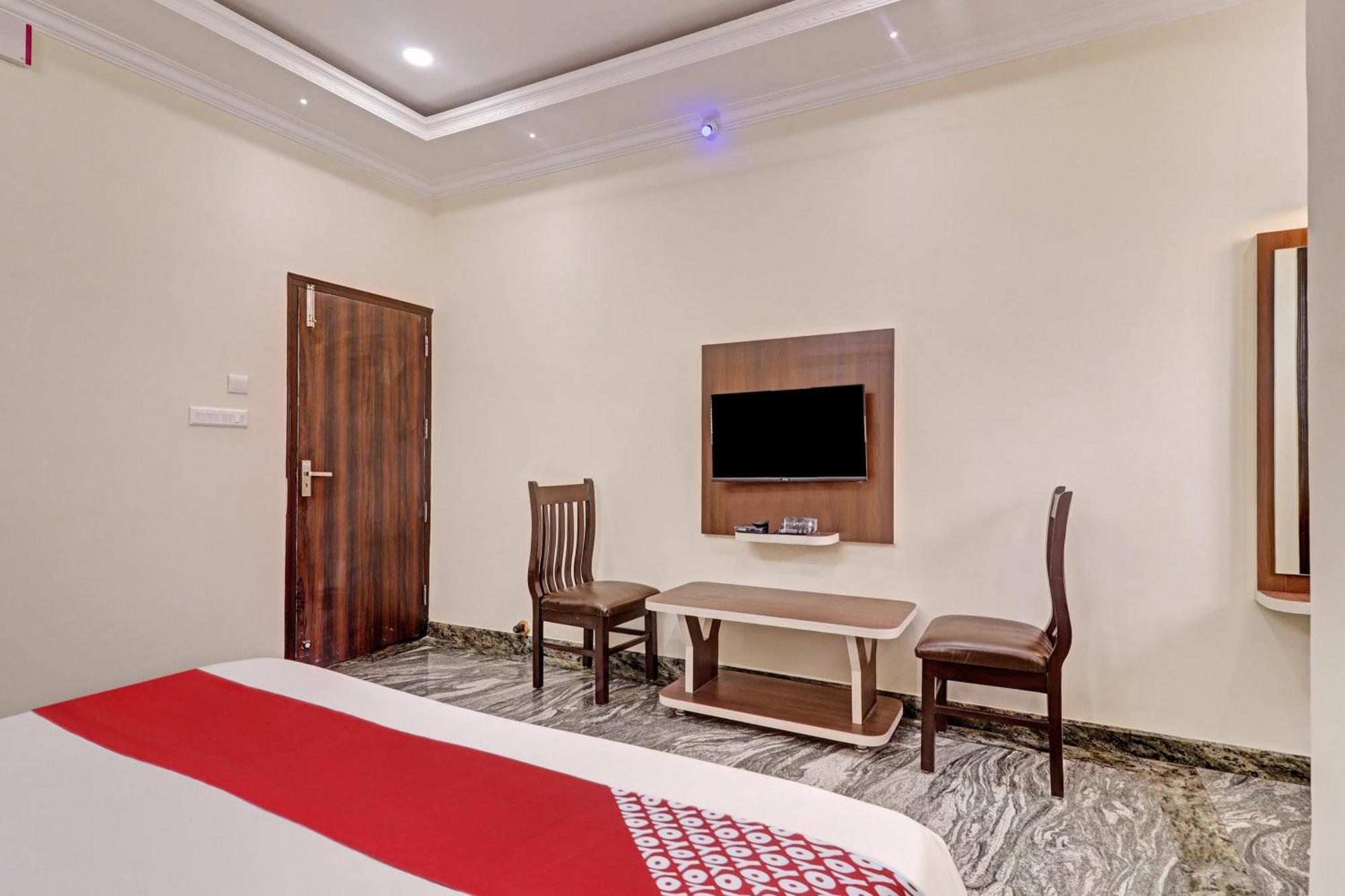Collection O Ashraya Paradise Hotel 4*