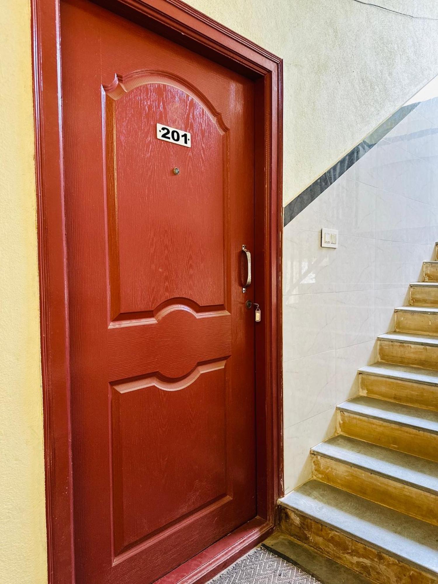 Kargil Stays- Dedicated 1bhk Flat With Balcony