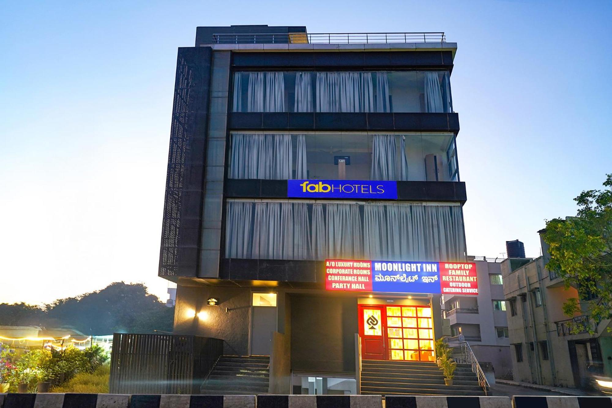 Fabhotel Moonlight Hotel