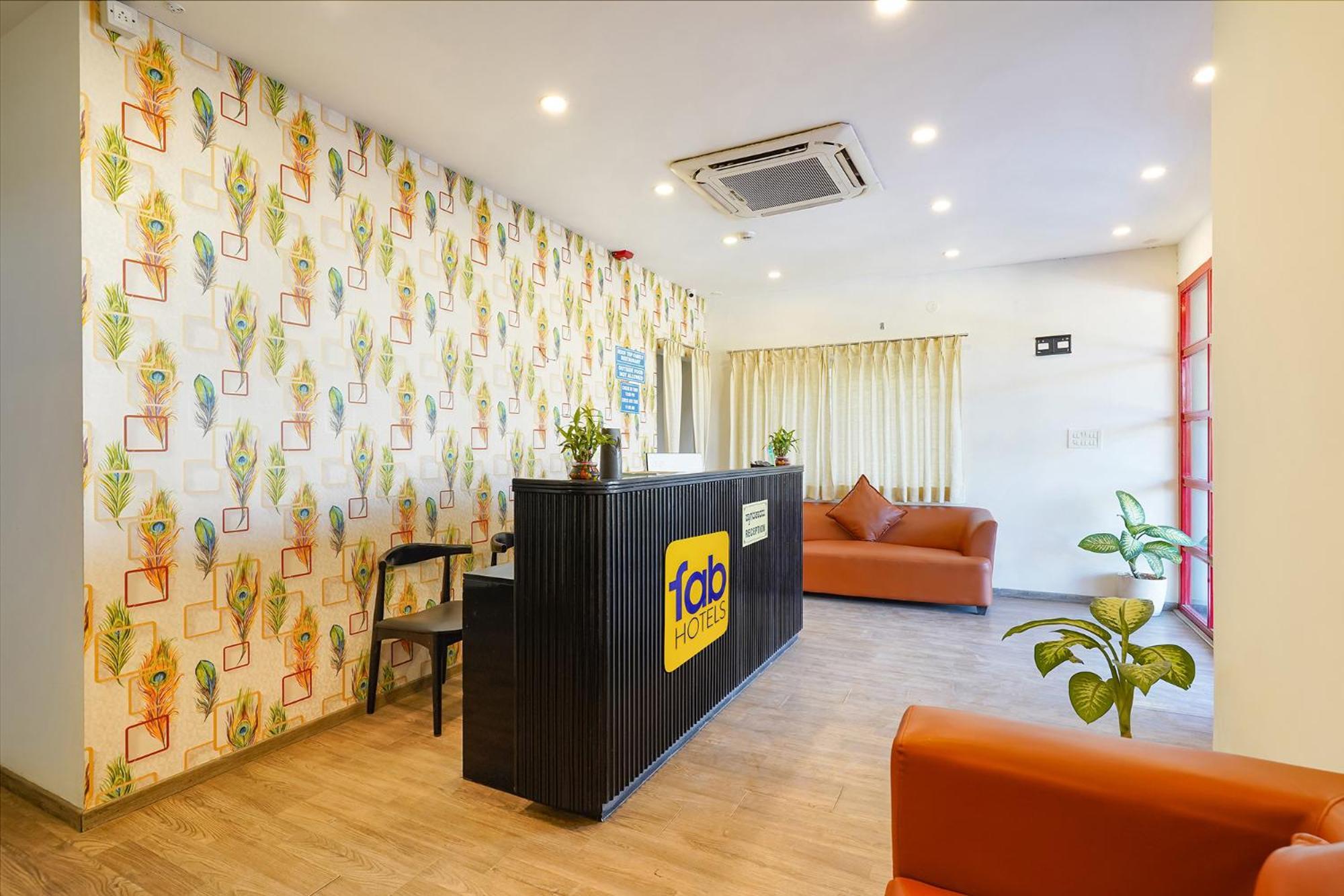 Hotel Fabhotel Moonlight Bangalore