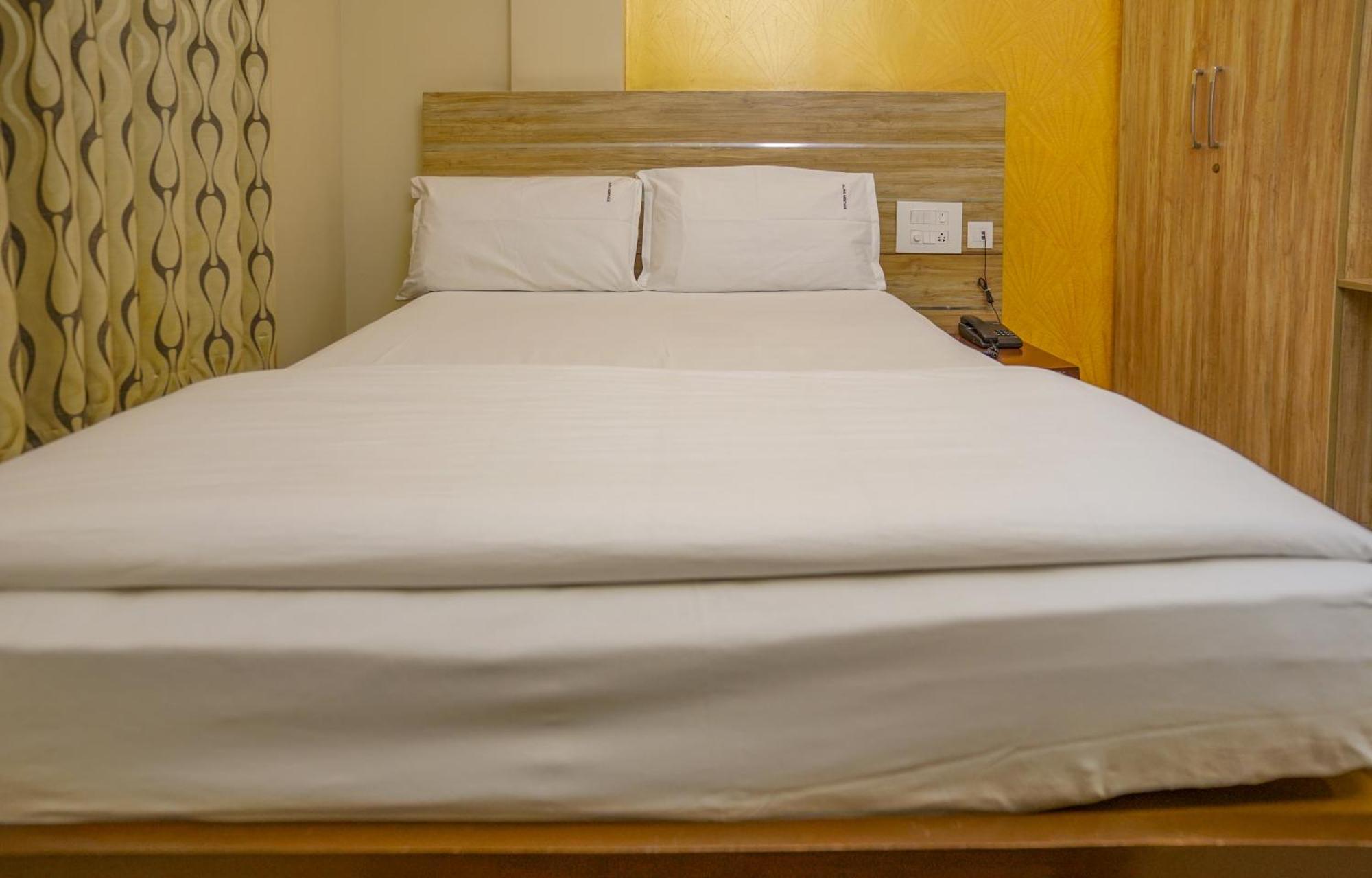 Vajra Heritage Hotel *