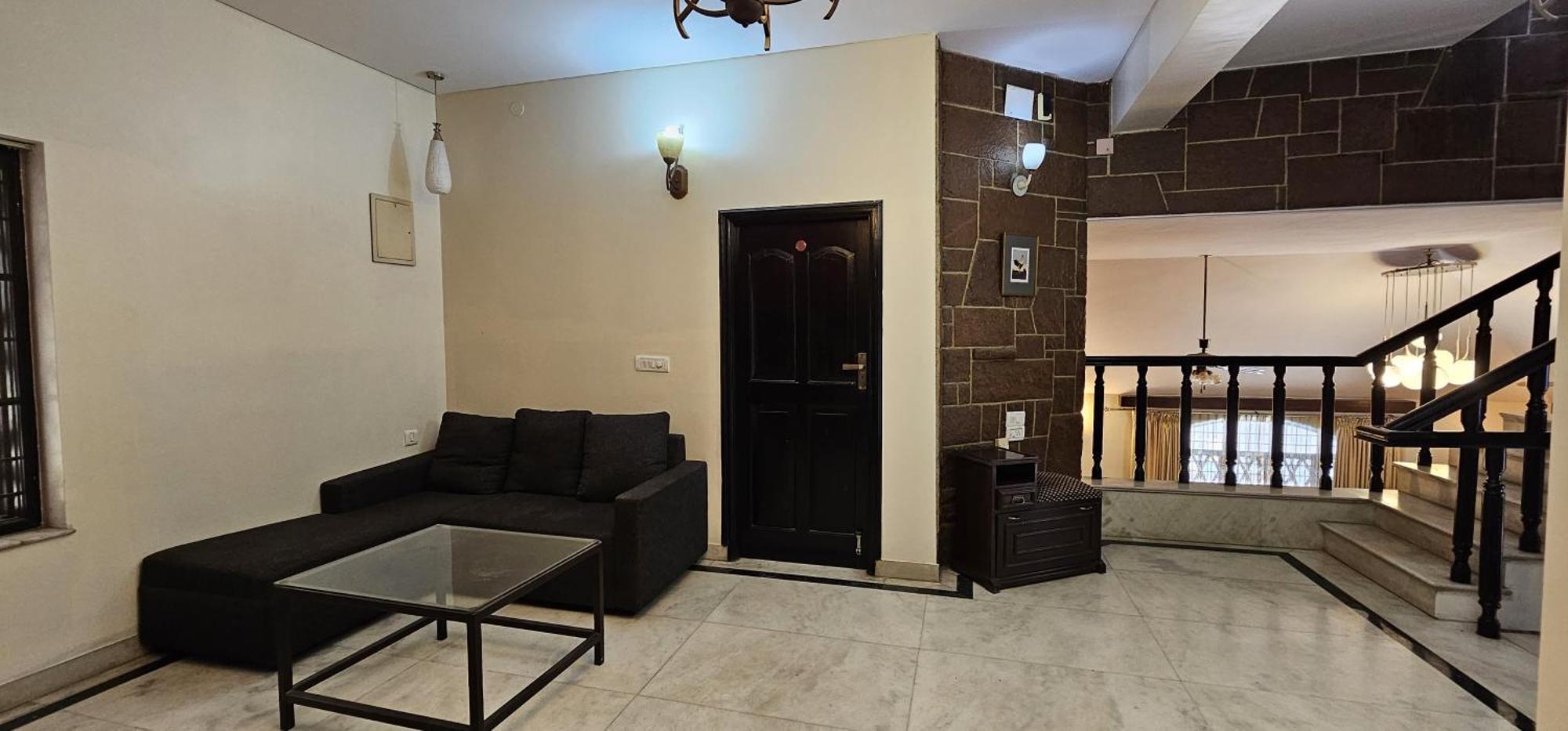 Luxurious Retro-modern House For Rent Villa Bangalore