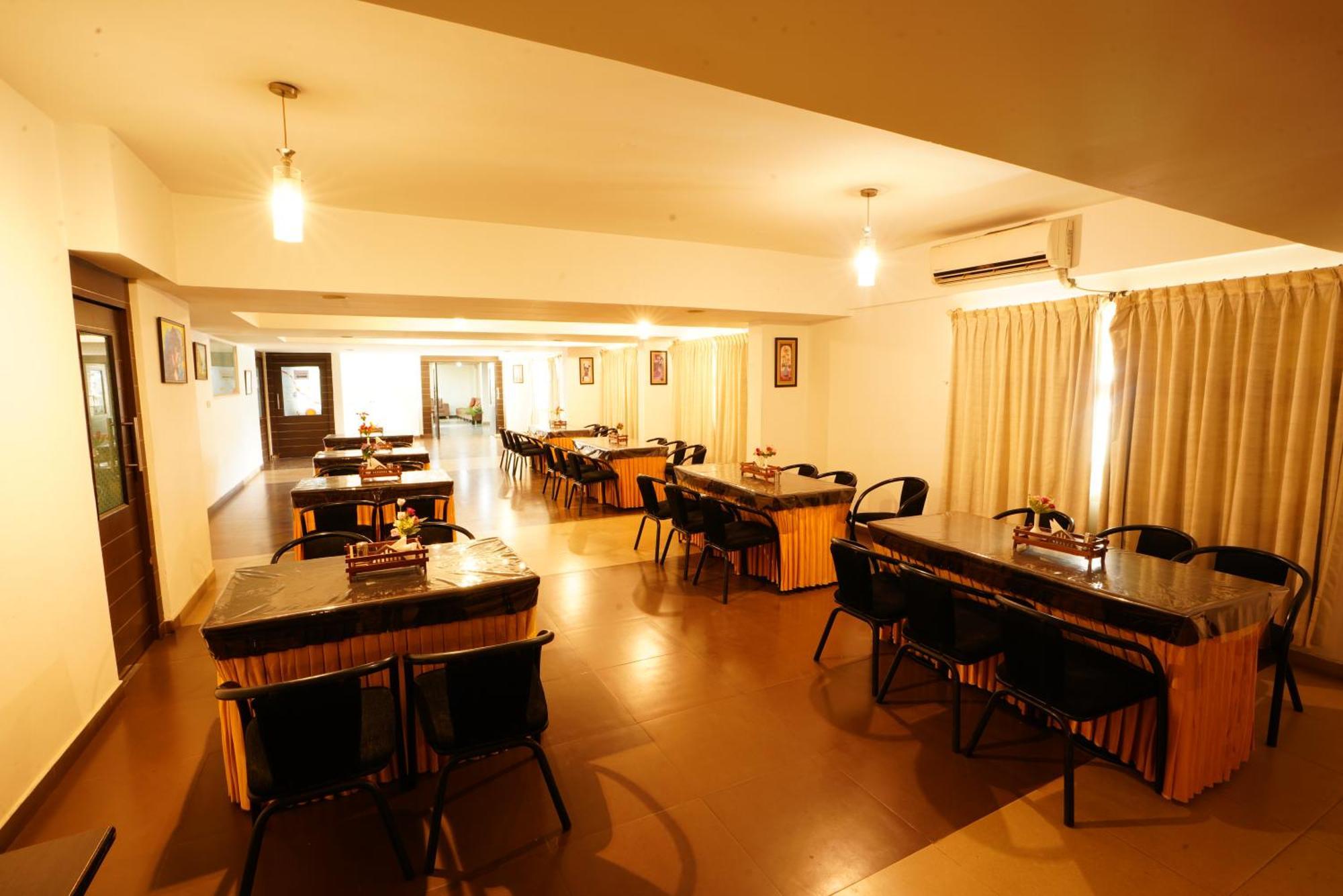 Grand Bee By Bestinn Leisure, Yeshwanthpur Junction Bangalore