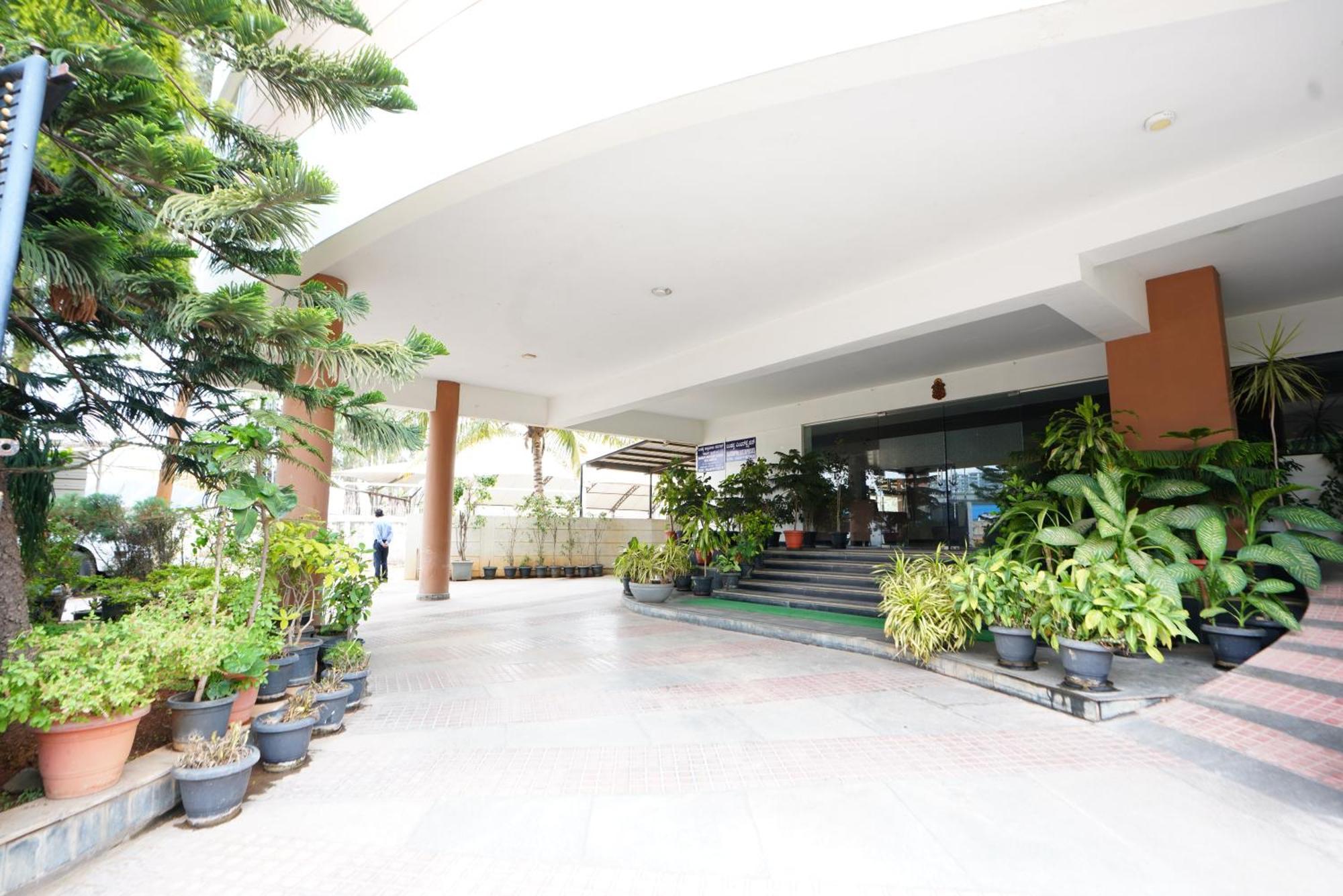Grand Bee By Bestinn Leisure, Yeshwanthpur Junction Hotel