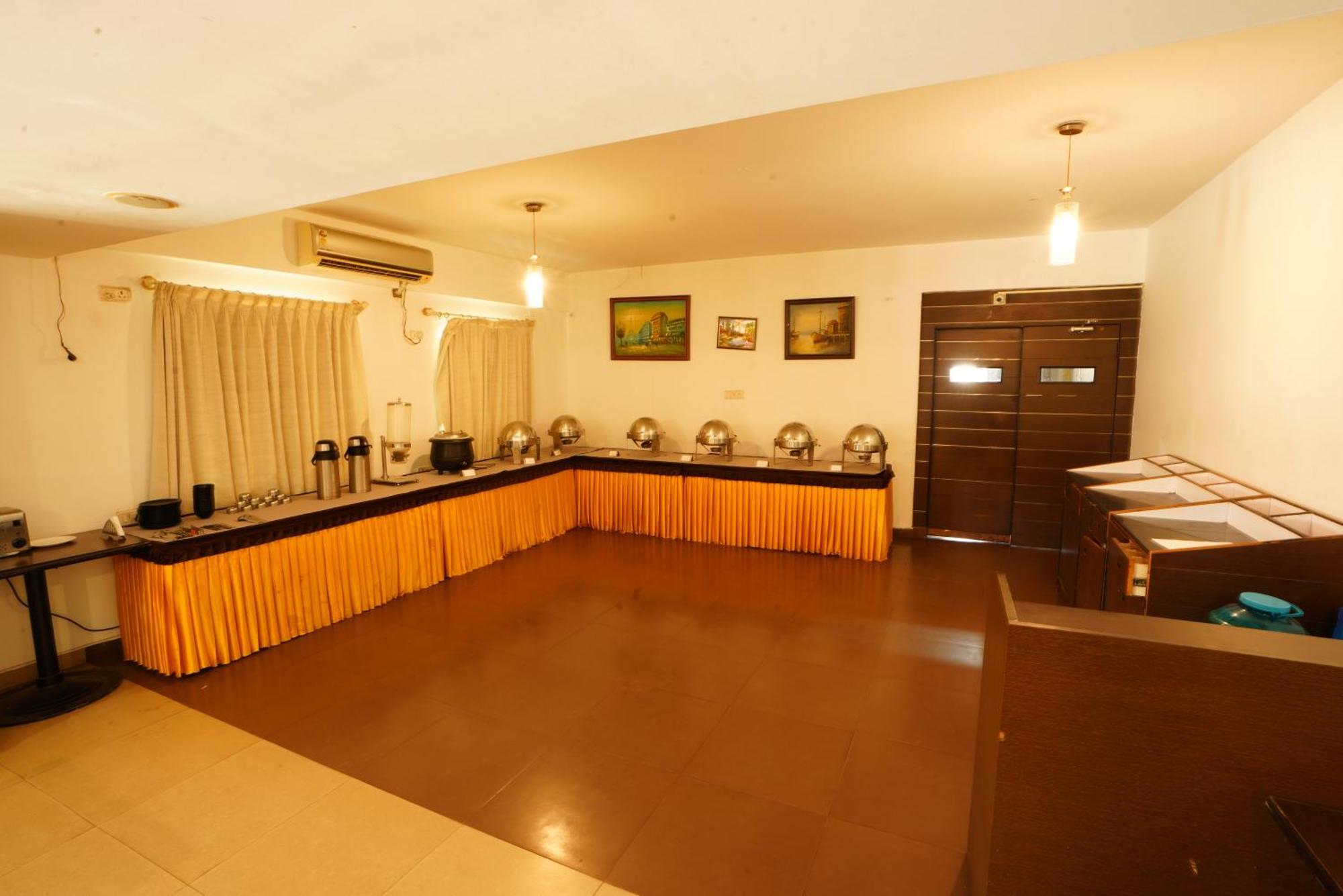 Hotel Grand Bee By Bestinn Leisure, Yeshwanthpur Junction 4*
